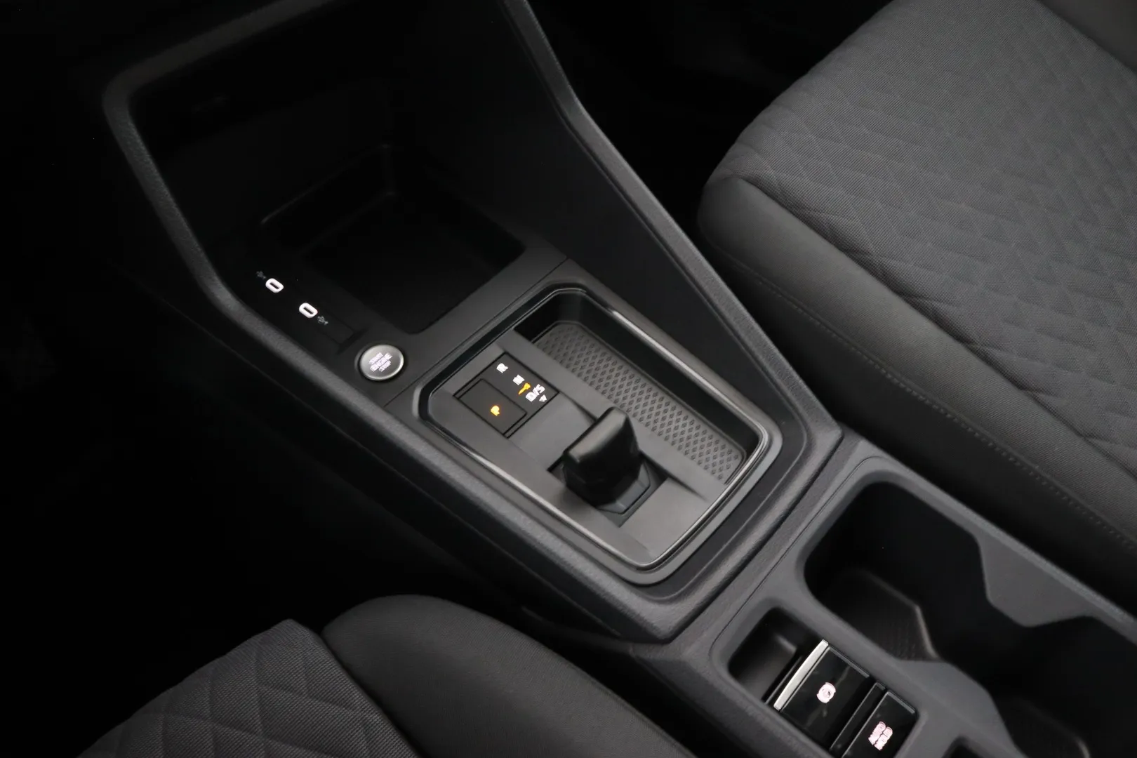 Volkswagen Caddy Maxi ZRH-385 carousel image