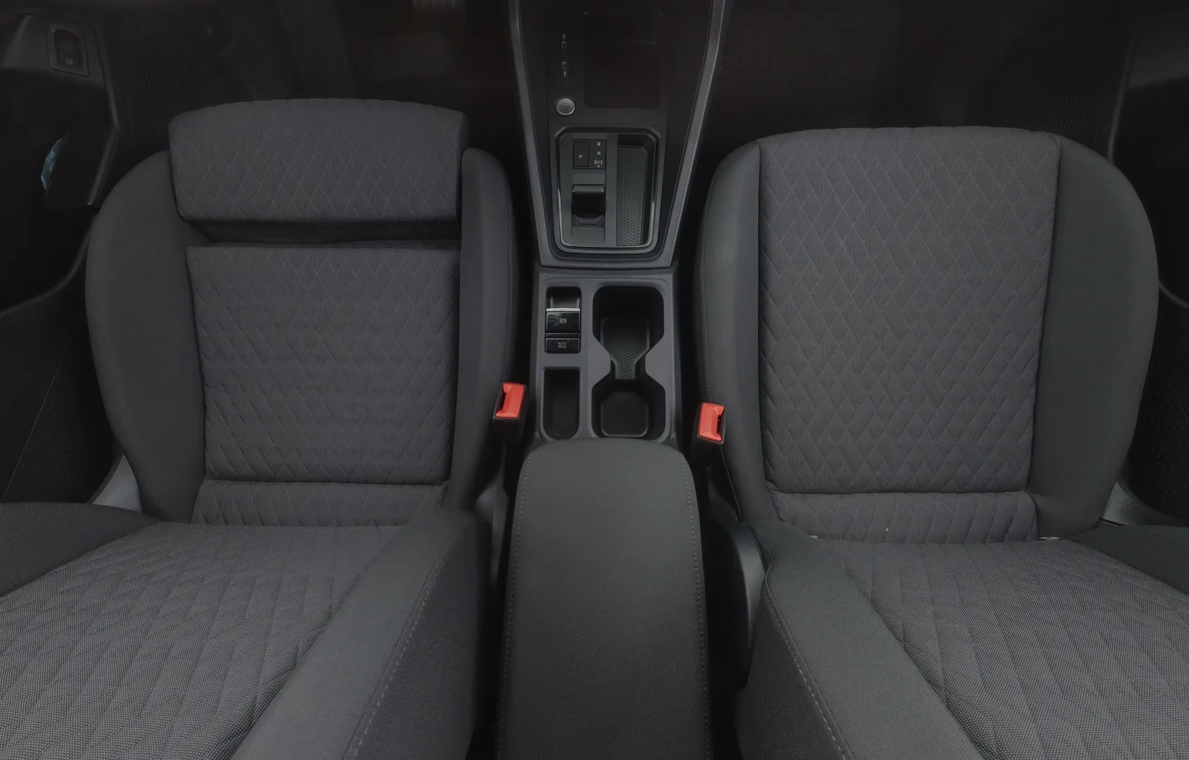 Volkswagen Caddy Maxi ZRH-385 carousel image