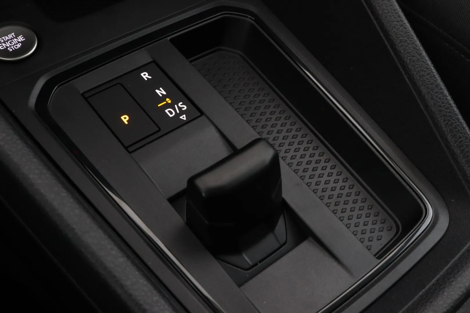 Volkswagen Caddy Maxi ZRH-385 carousel image