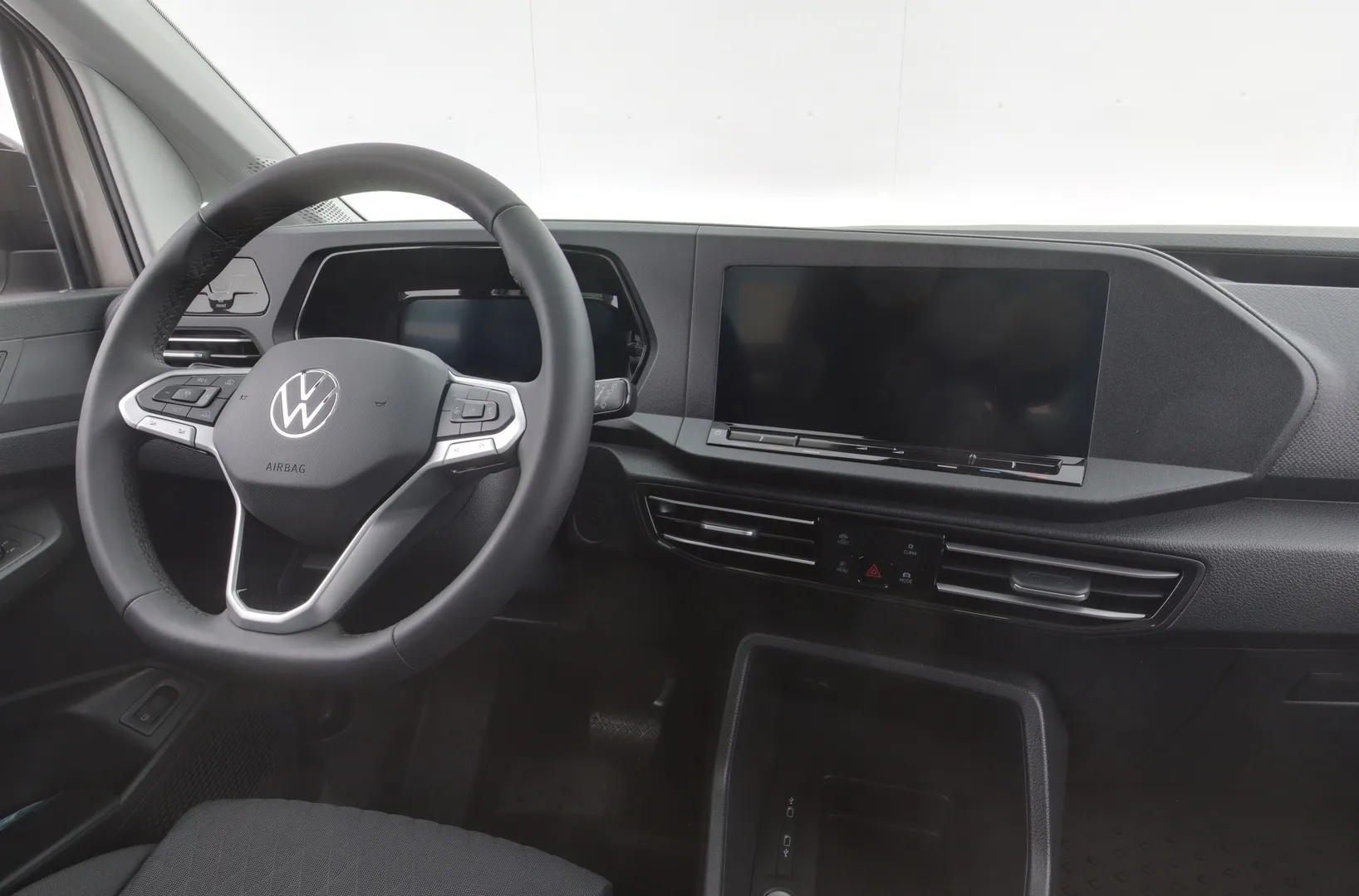 Volkswagen Caddy Maxi ZRH-385 carousel image