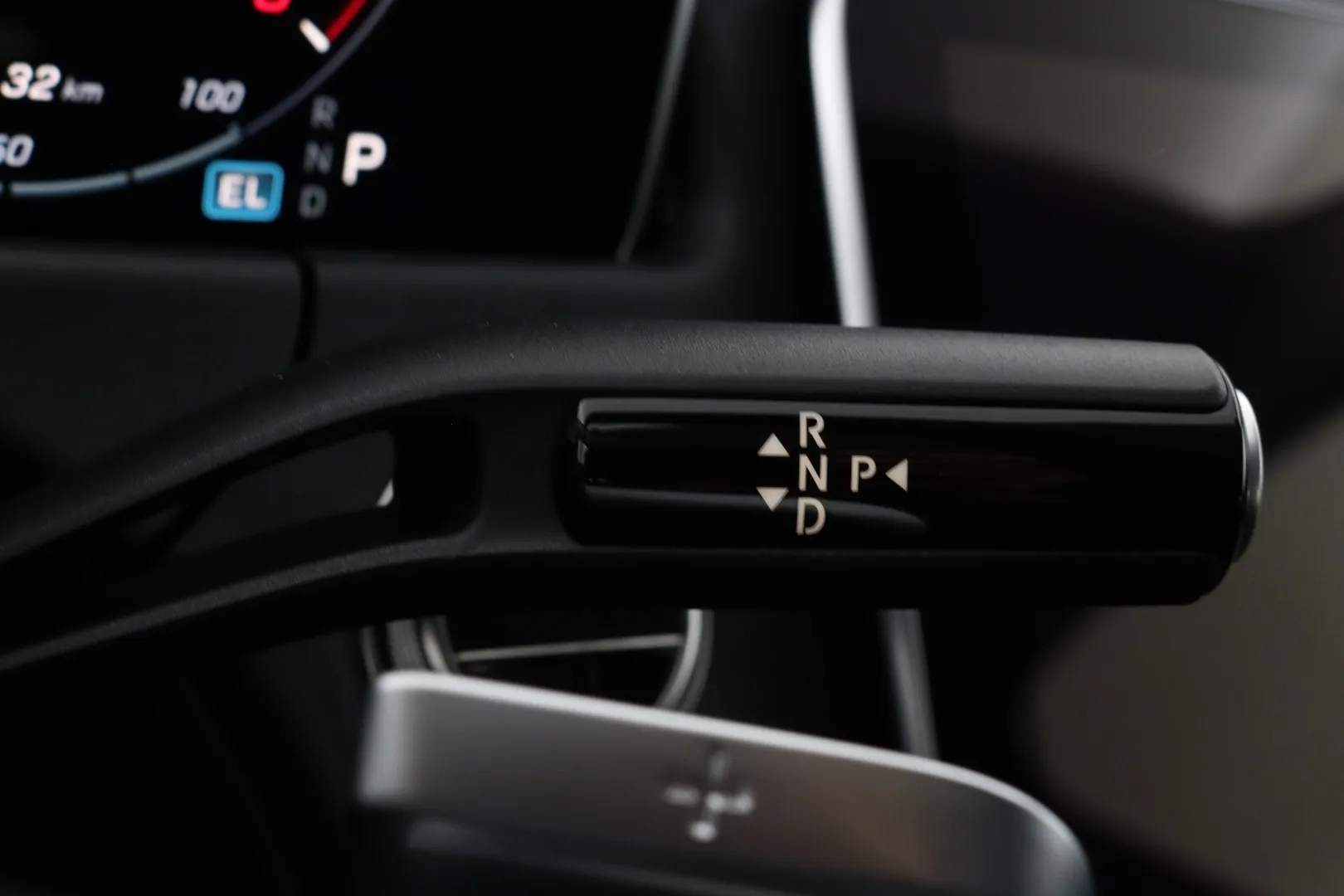 MERCEDES-BENZ E MRP-637 carousel image