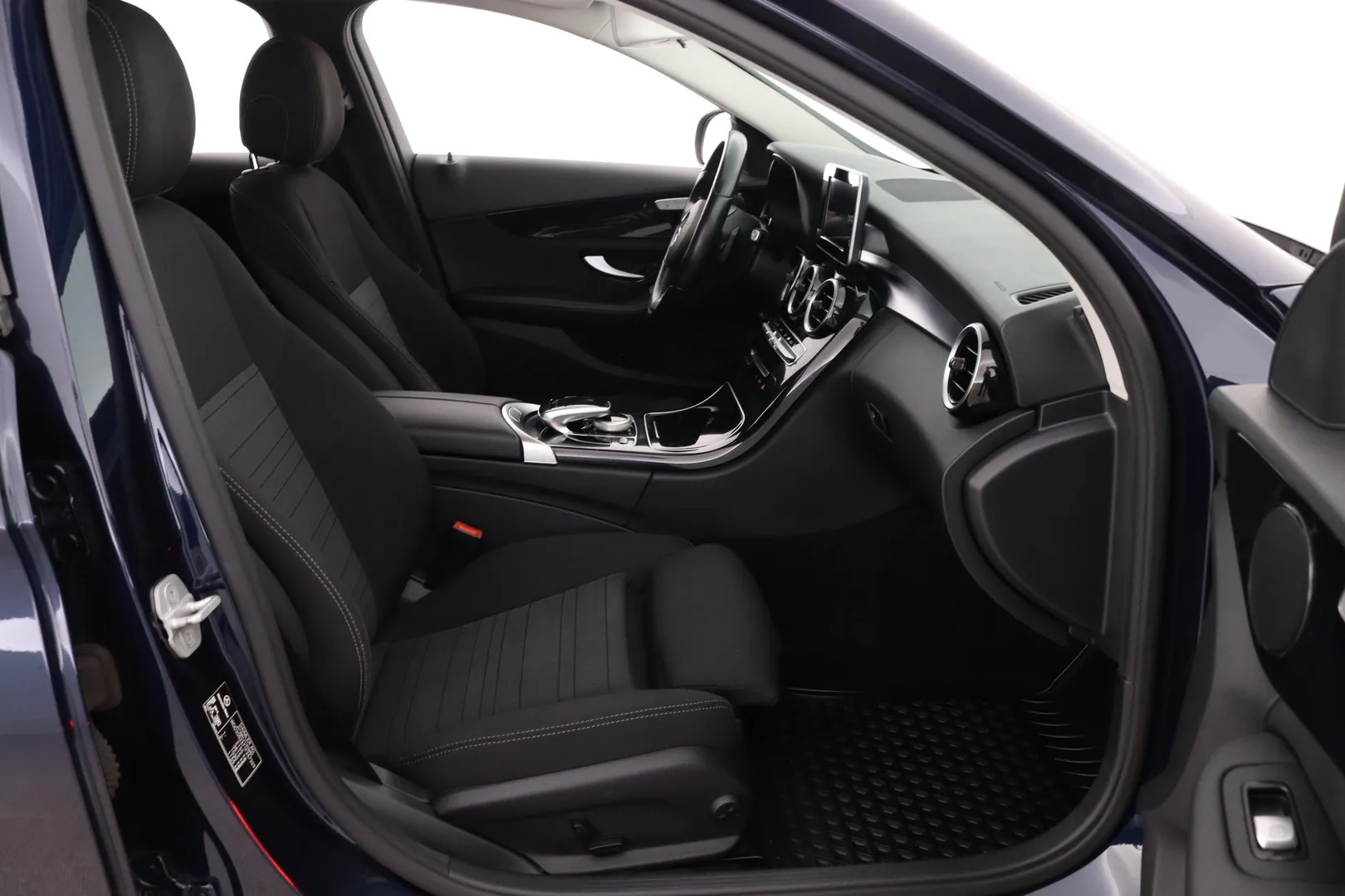 Mercedes-Benz C UZF-583 carousel image