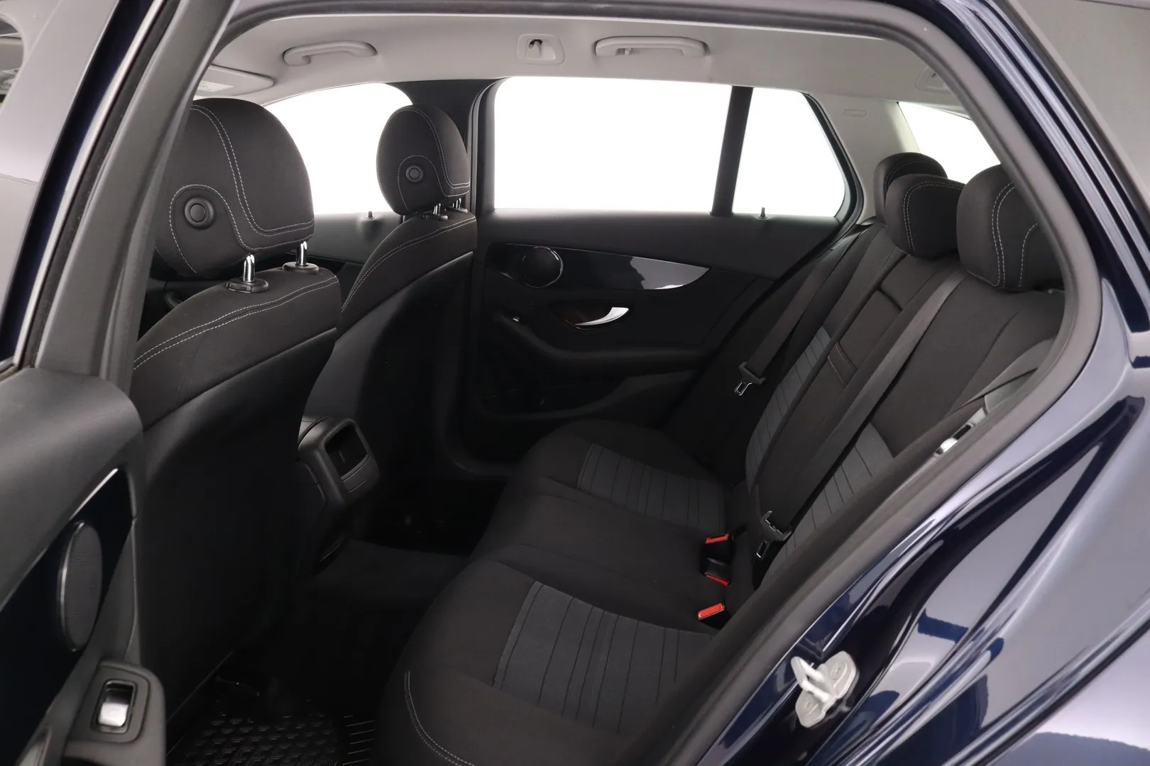 Mercedes-Benz C UZF-583 carousel image