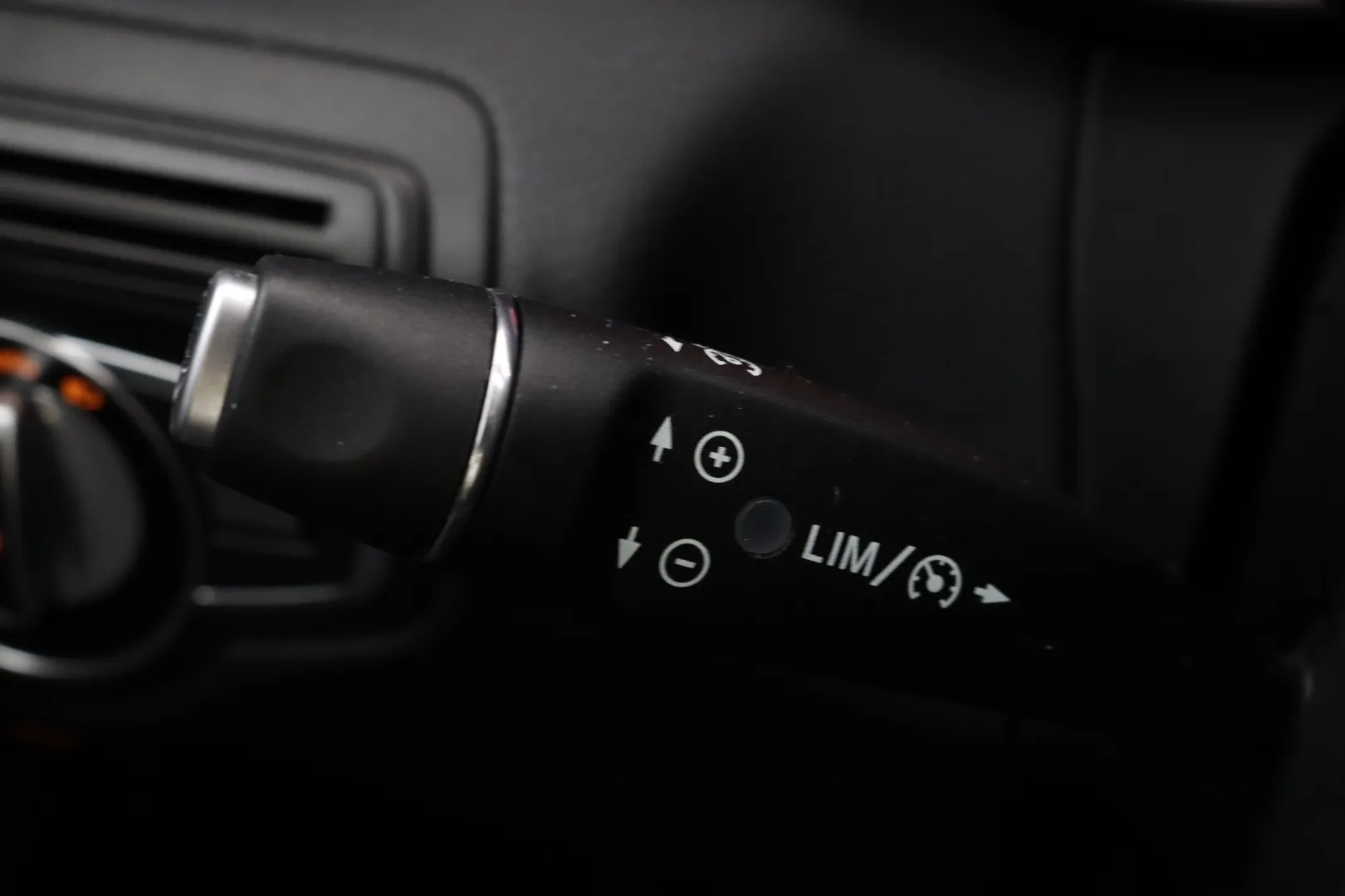 Mercedes-Benz C UZF-583 carousel image