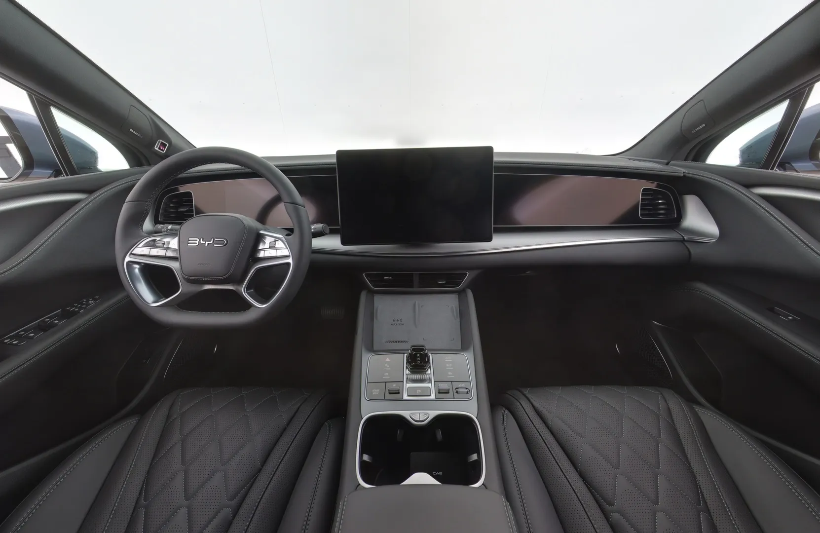 BYD Sealion 7 MRO-695 carousel image