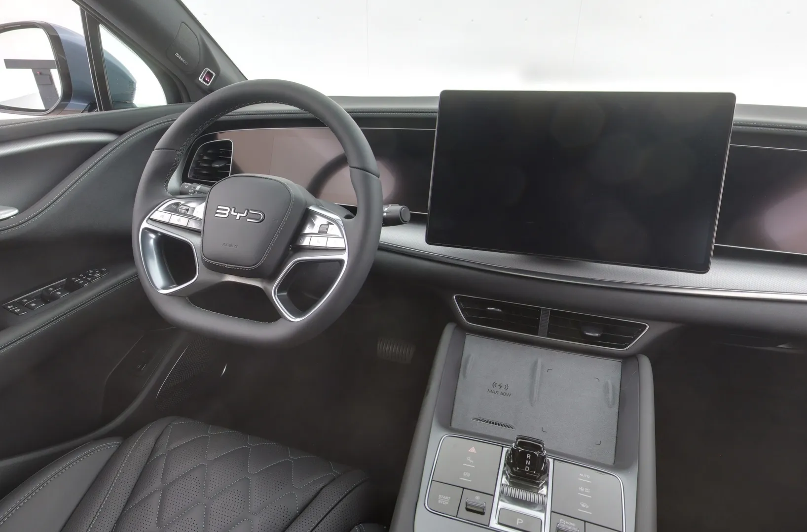 BYD Sealion 7 MRO-695 carousel image