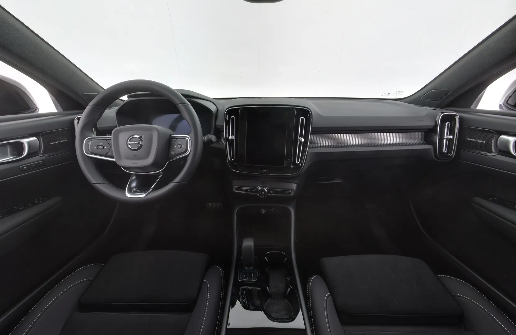 Volvo EC40 NOL-130 carousel image