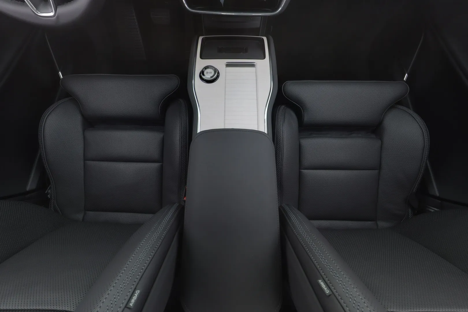 Volvo EX90 XTT-667 carousel image