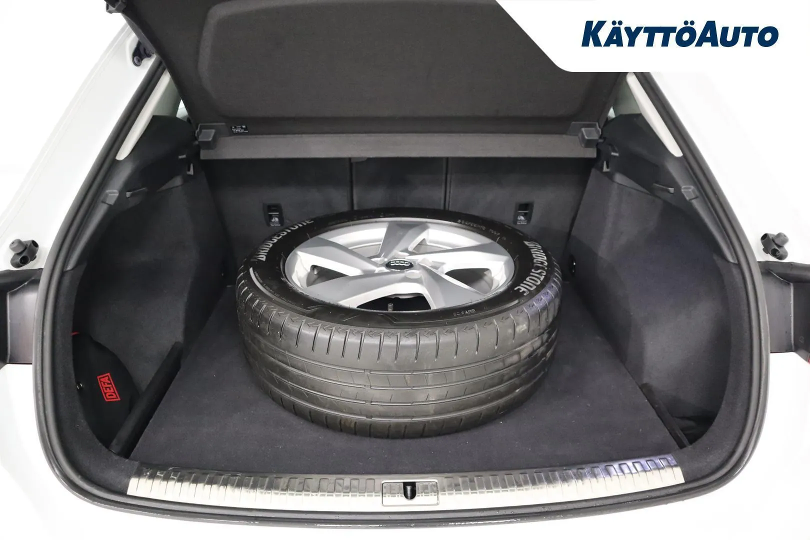 Audi Q3 ZMT-104 carousel image