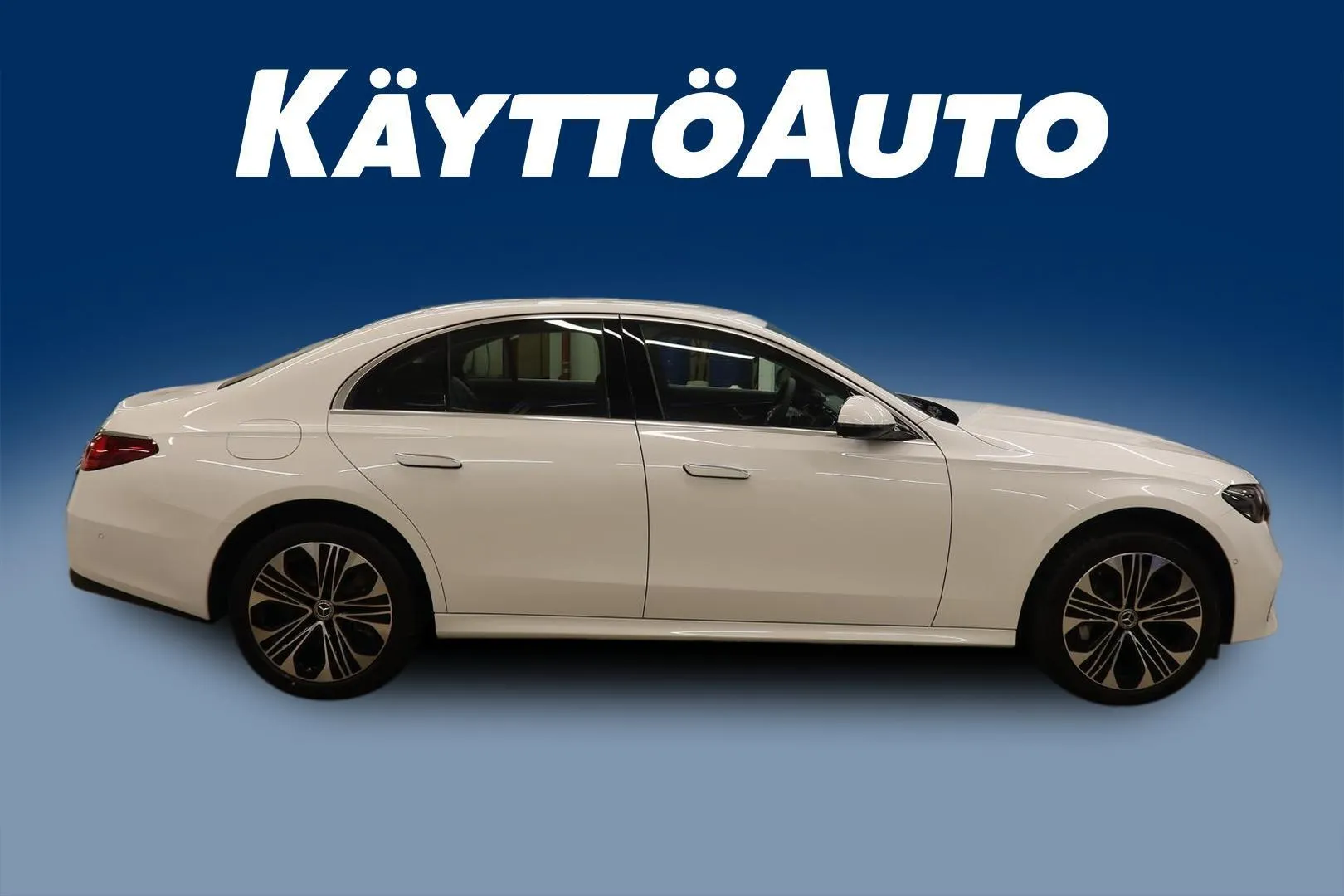 Mercedes-Benz E YMF-759 carousel image