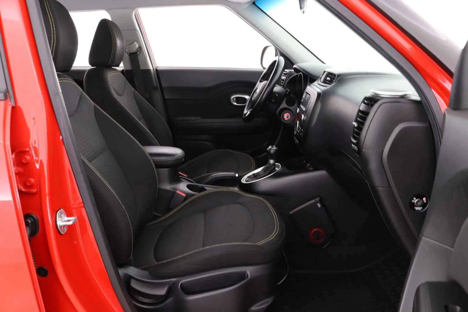 Kia Soul BRU-745 carousel image