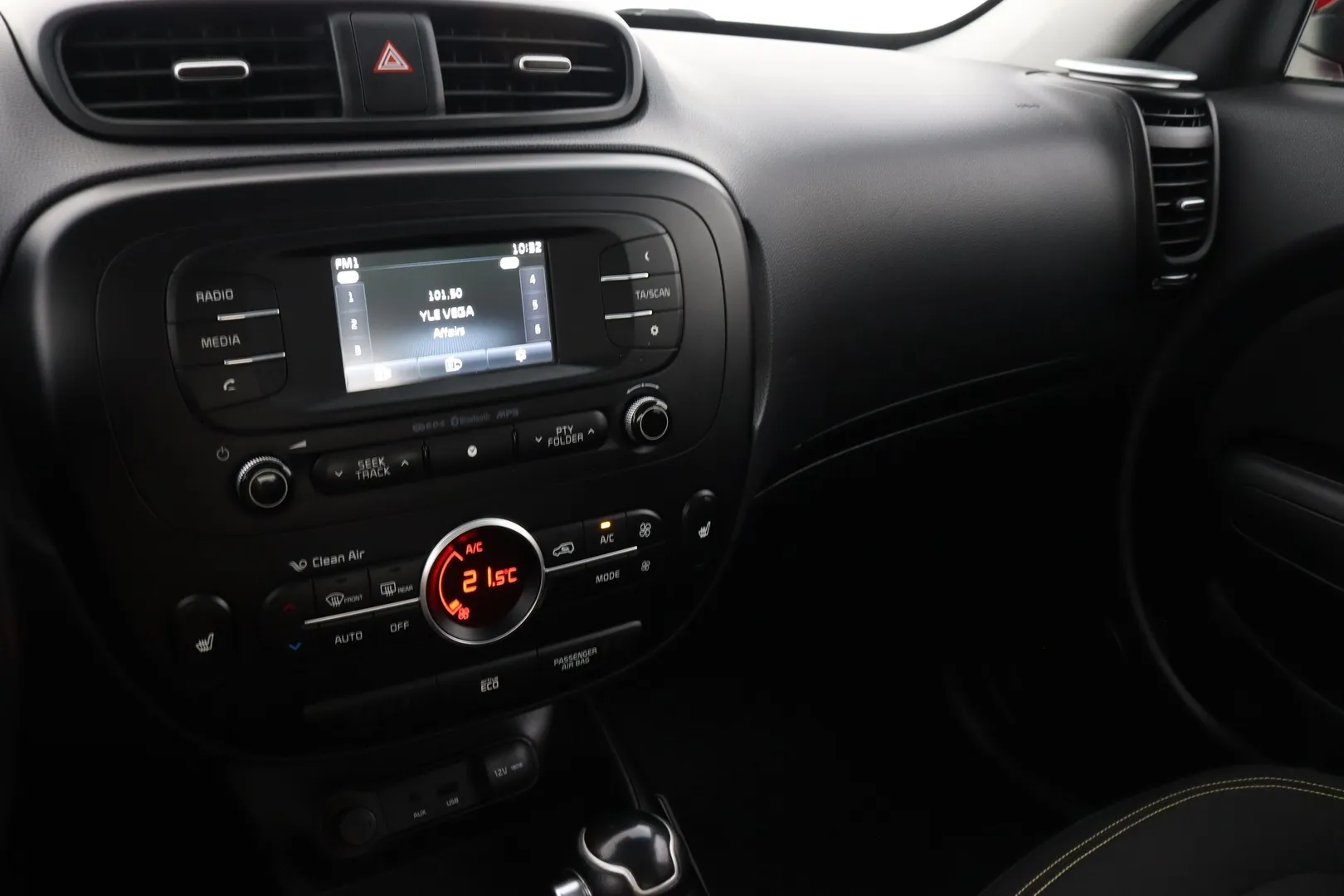 Kia Soul BRU-745 carousel image