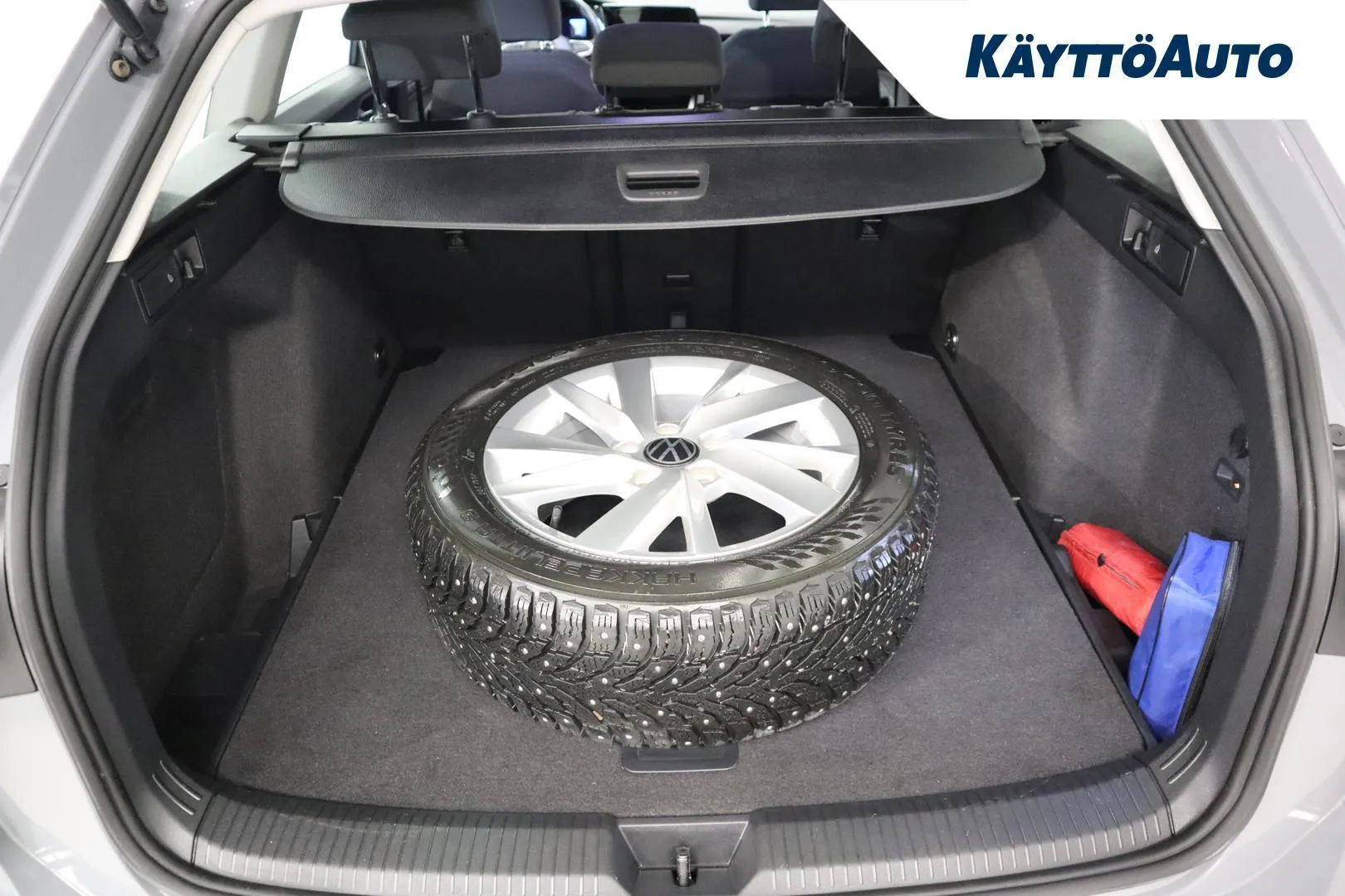 Volkswagen Golf IPC-347 carousel image