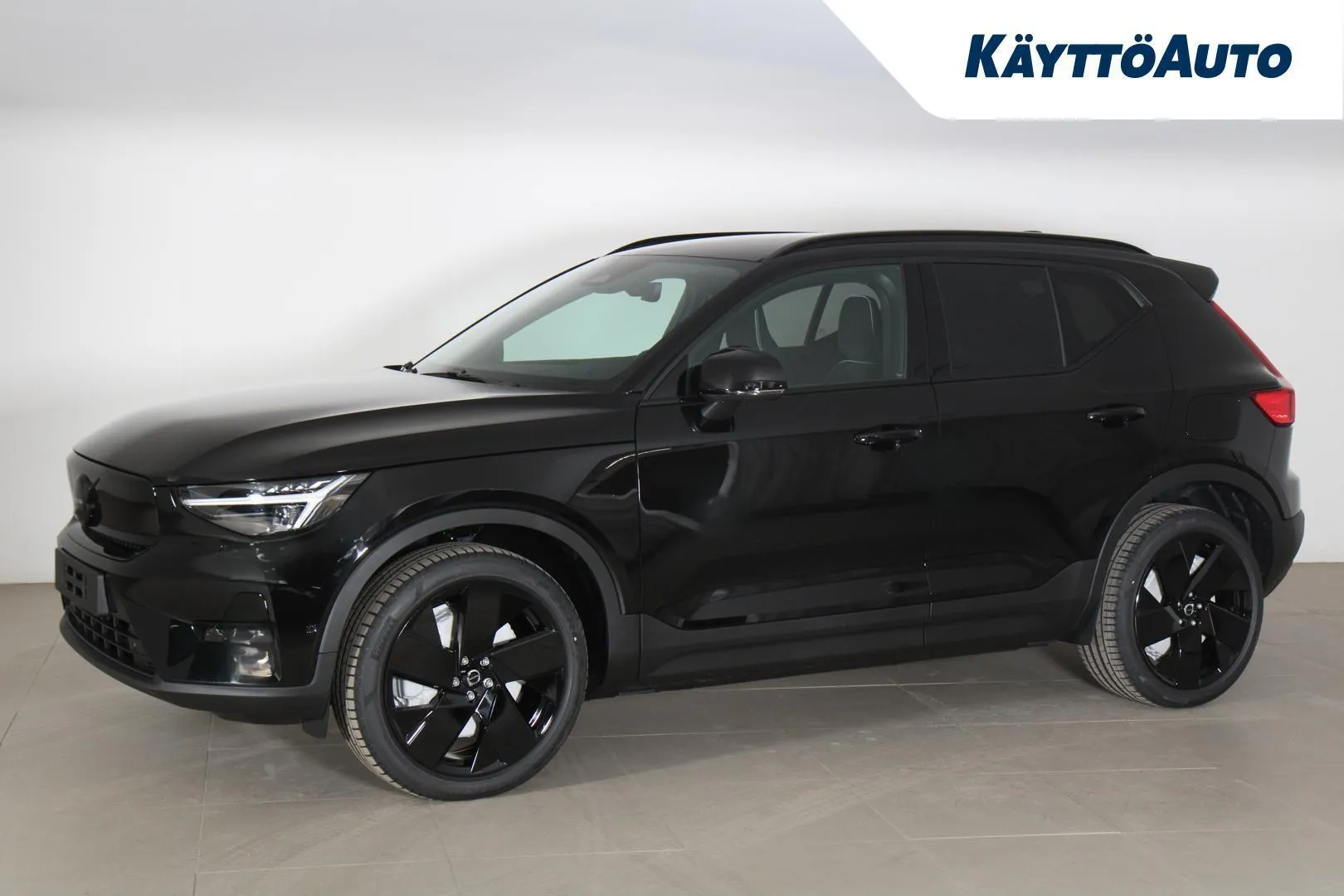 Volvo EX40 YMJ-642 carousel image