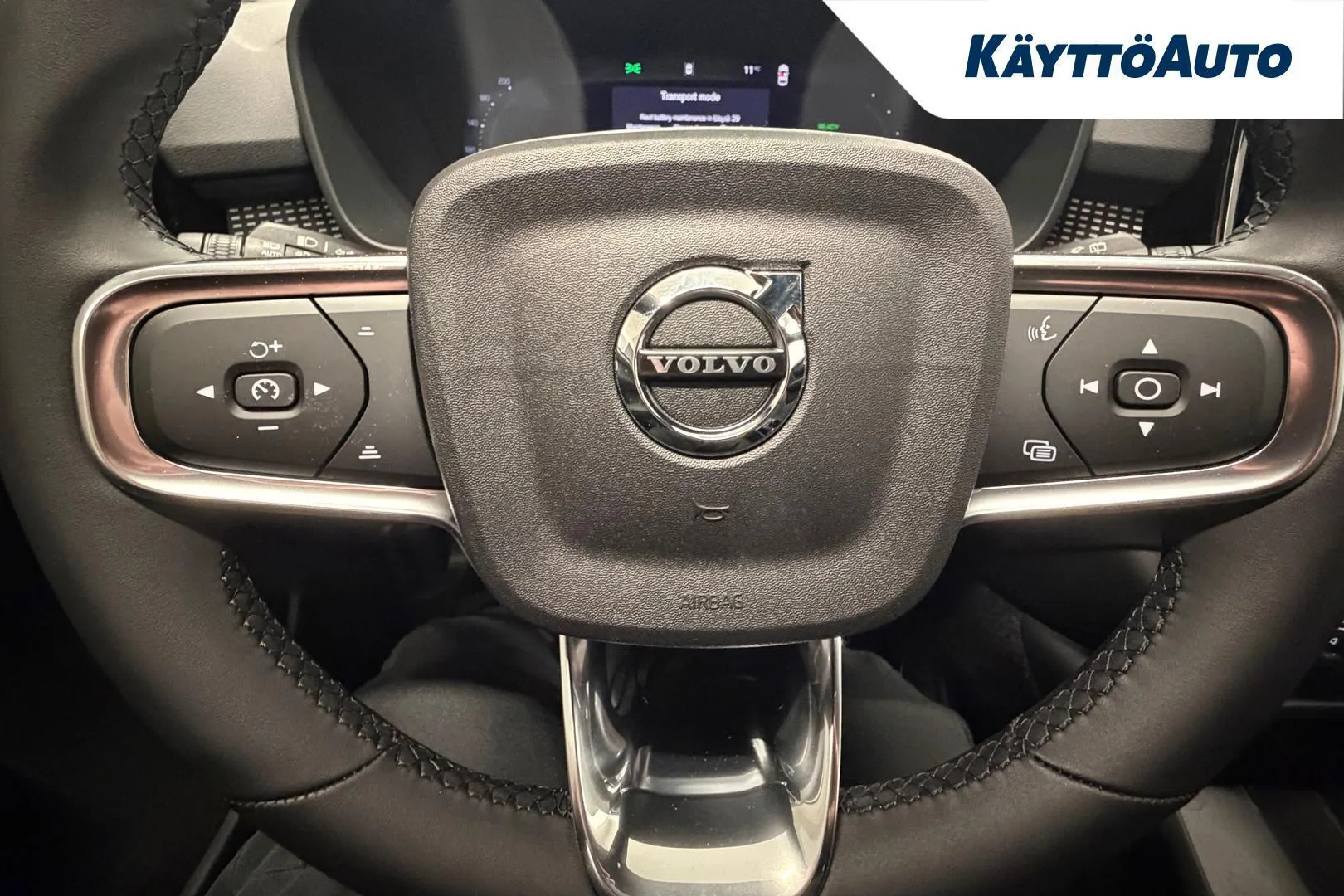 Volvo EX40 YMJ-642 carousel image