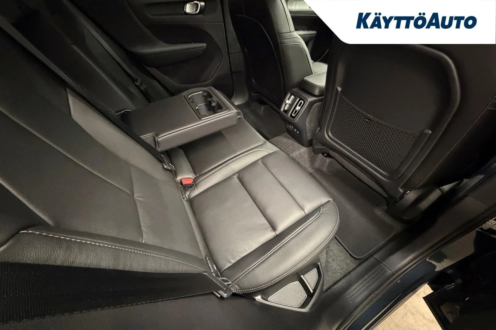 Volvo XC40 YMF-400 carousel image