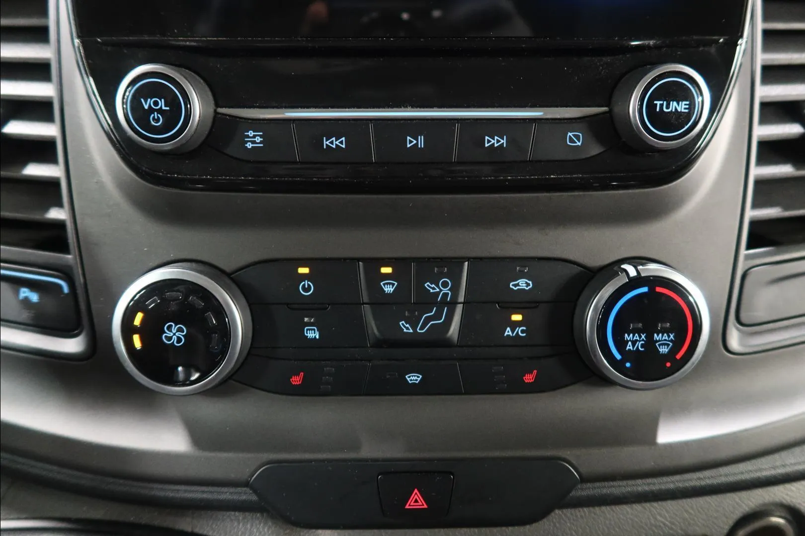 Ford Transit Custom YKI-994 carousel image