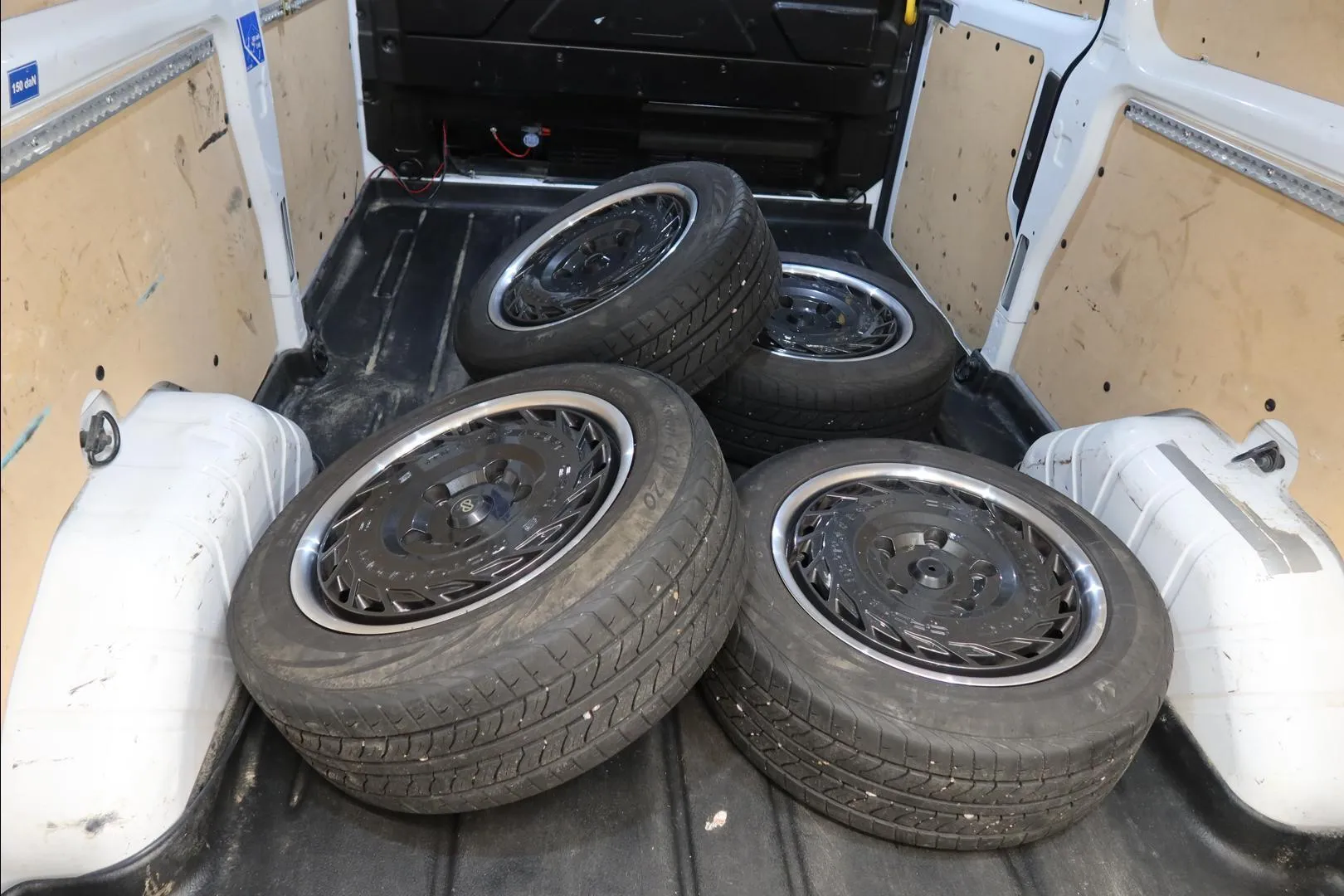 Ford Transit Custom YKI-994 carousel image