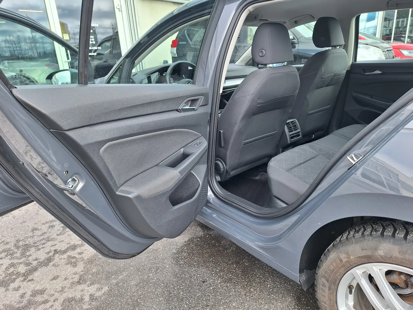 Volkswagen Golf ZOO-107 carousel image