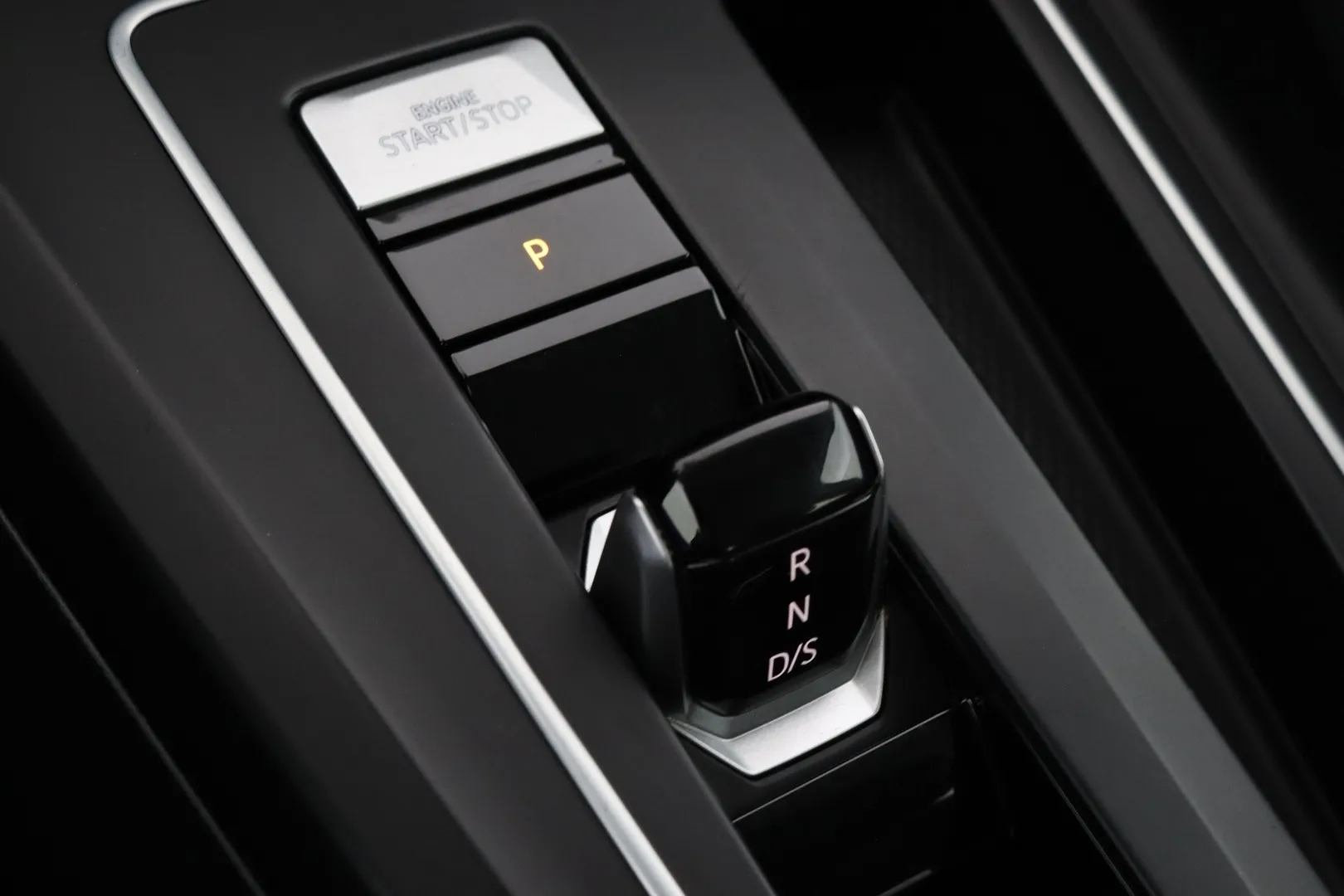 Volkswagen Golf ZOO-107 carousel image