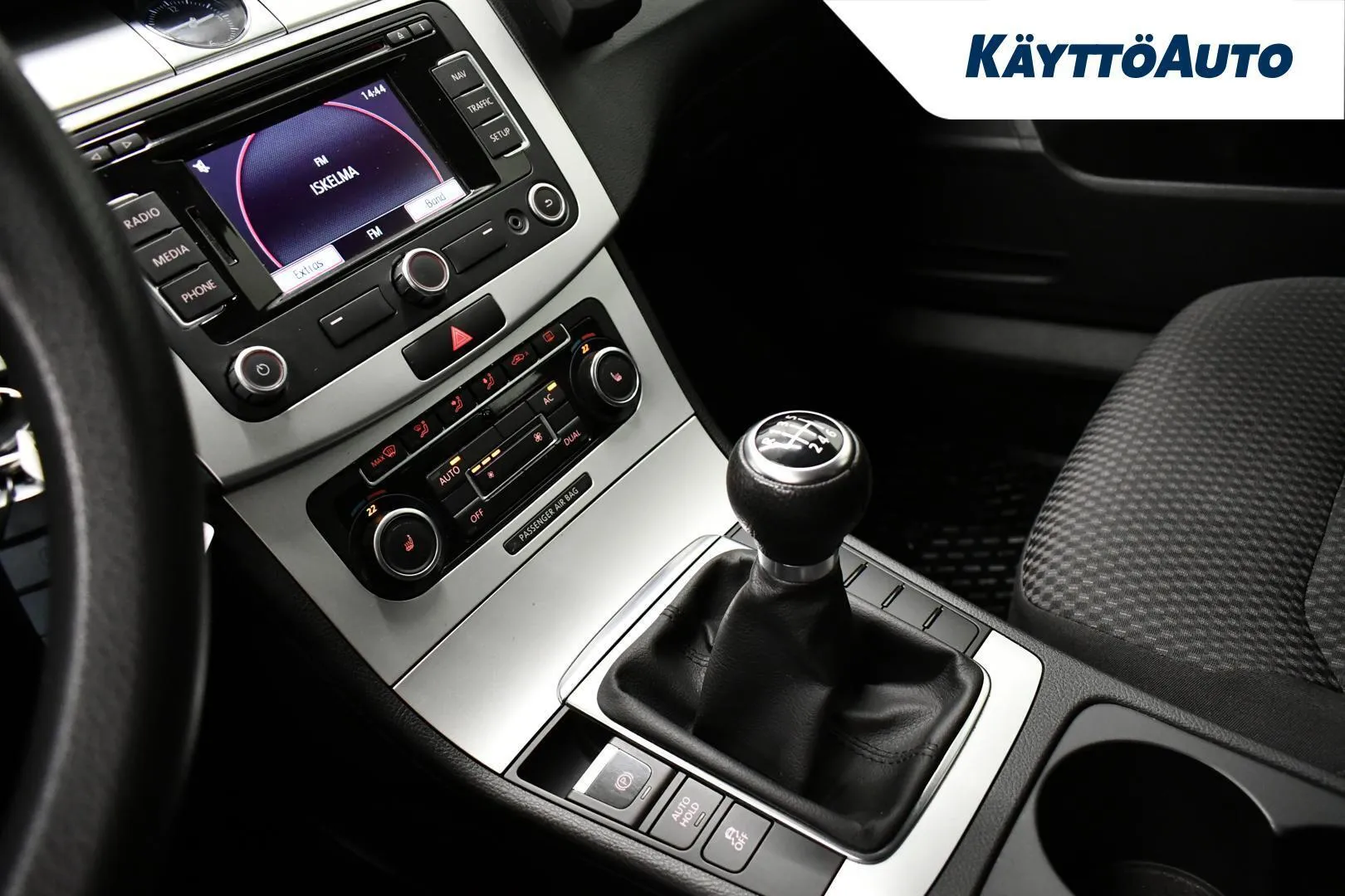 Volkswagen Passat GKM-278 carousel image