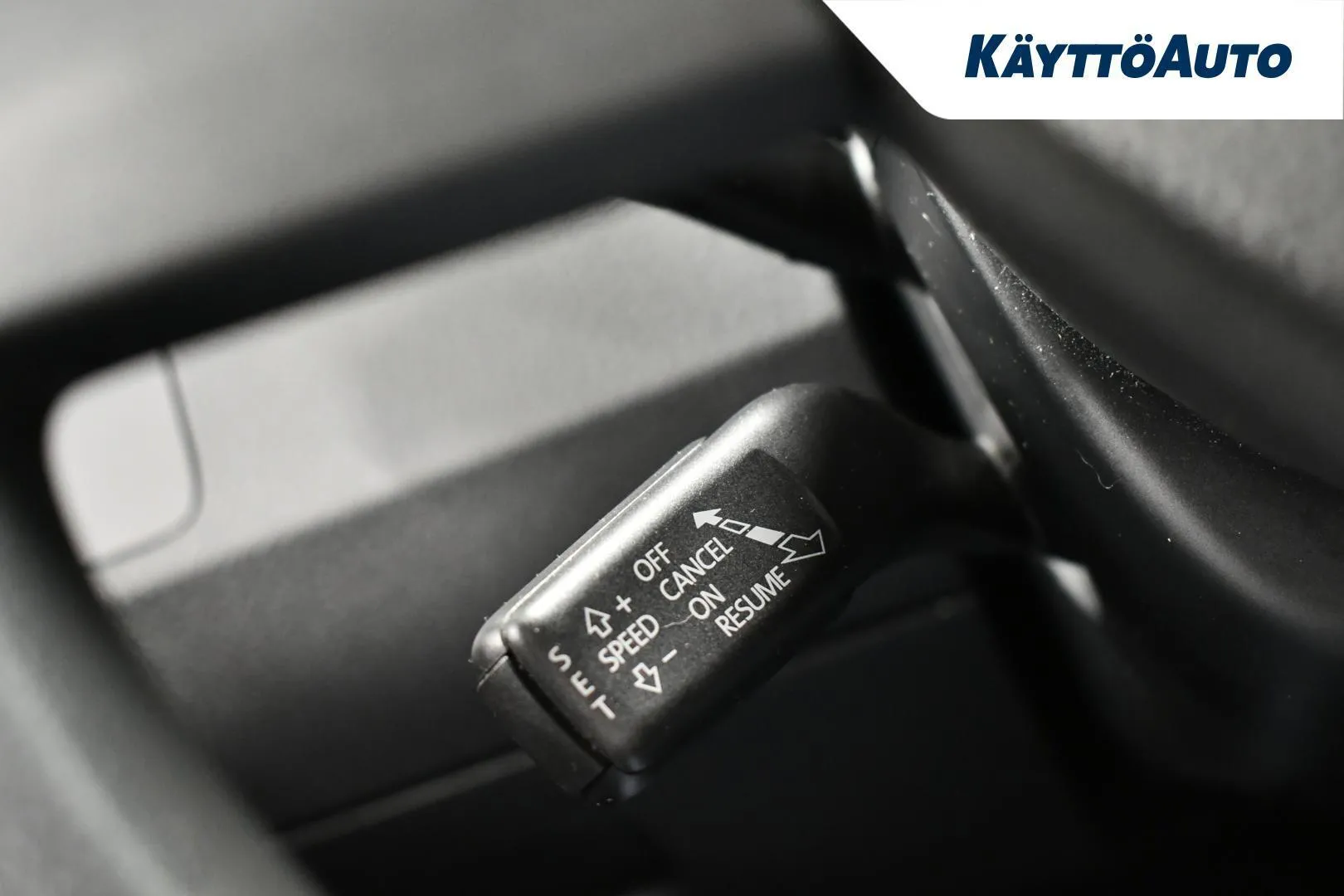 Volkswagen Passat GKM-278 carousel image