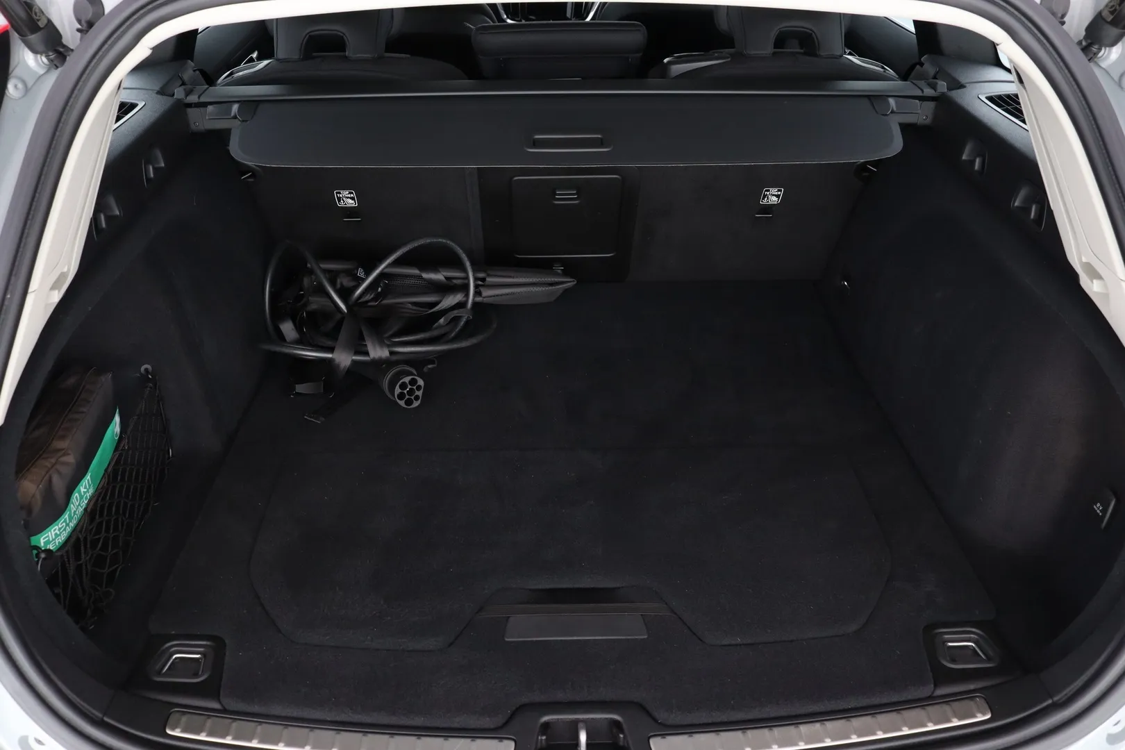 Volvo V60 GPY-876 carousel image