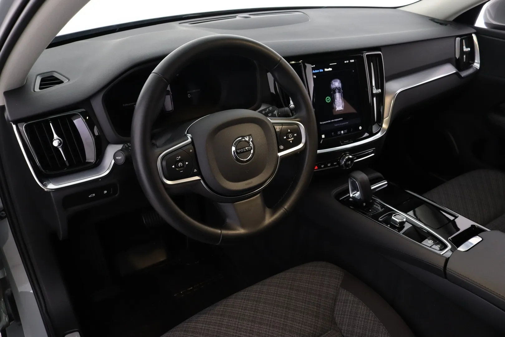 Volvo V60 GPY-876 carousel image