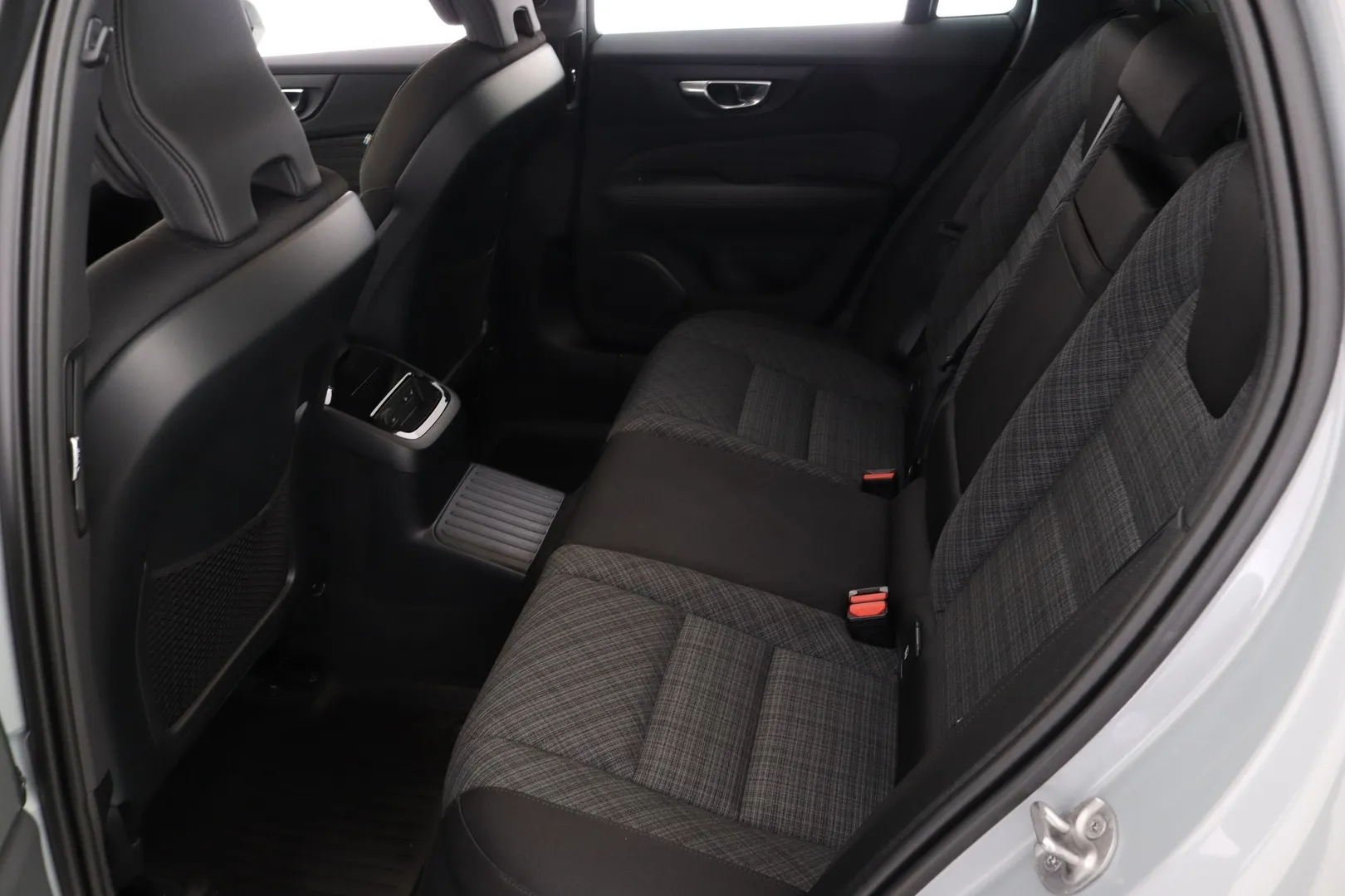 Volvo V60 GPY-876 carousel image