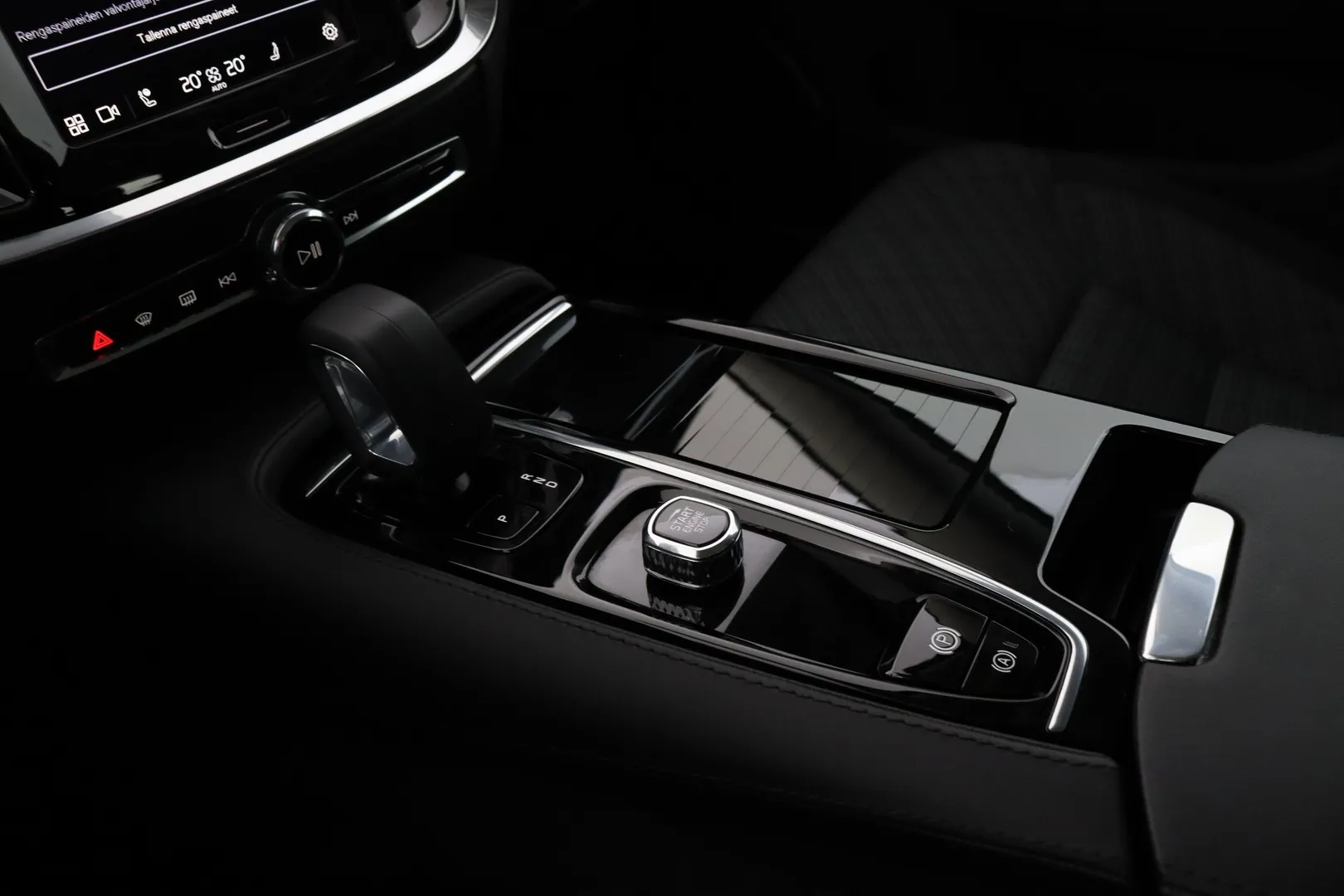 Volvo V60 GPY-876 carousel image