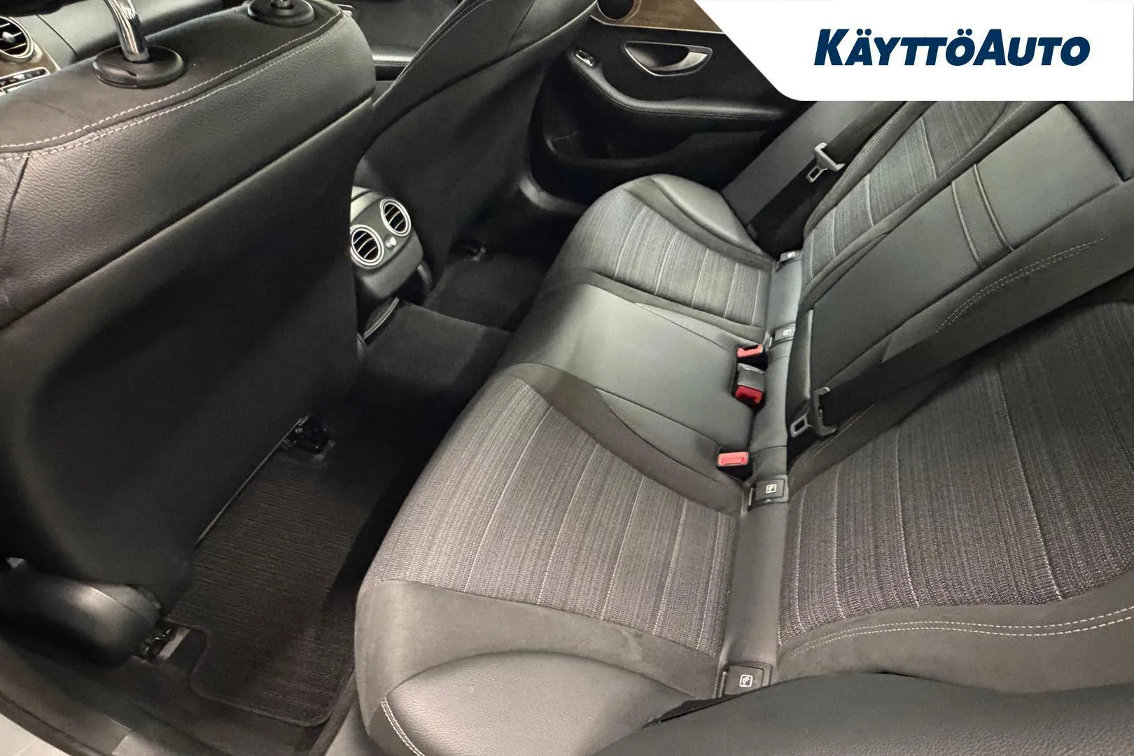 Mercedes-Benz C EOB-625 carousel image