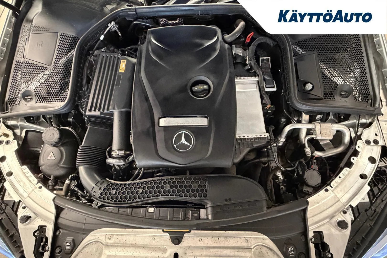 Mercedes-Benz C EOB-625 carousel image