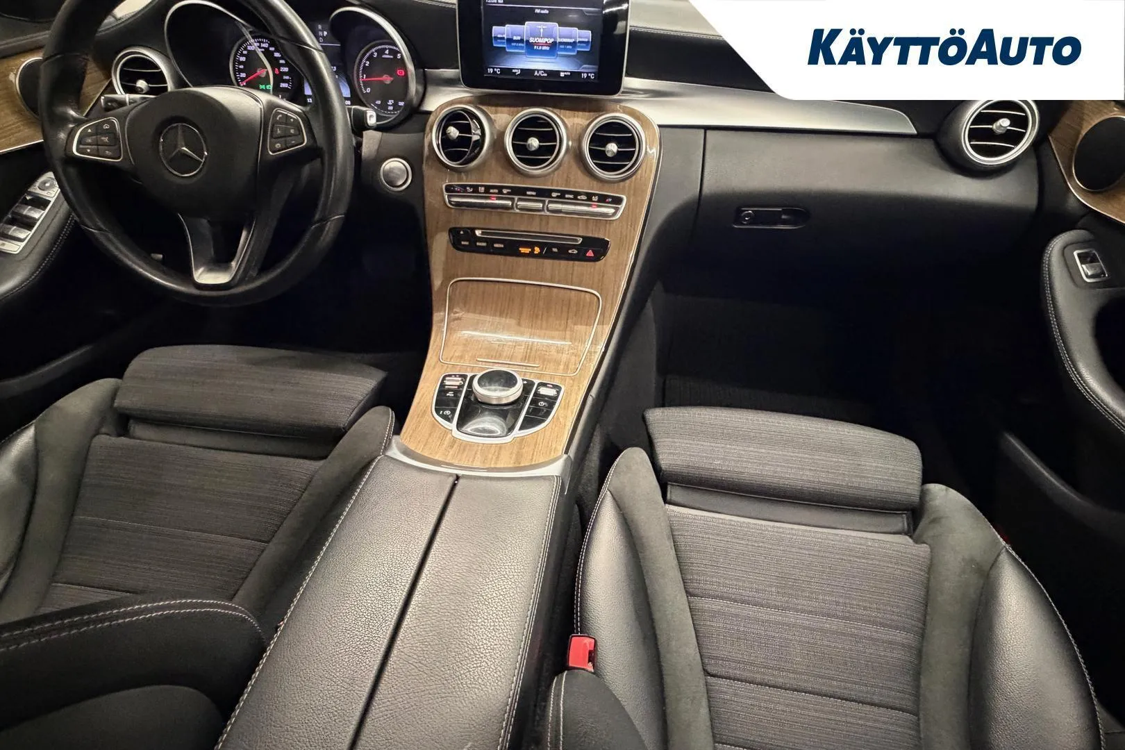 Mercedes-Benz C EOB-625 carousel image