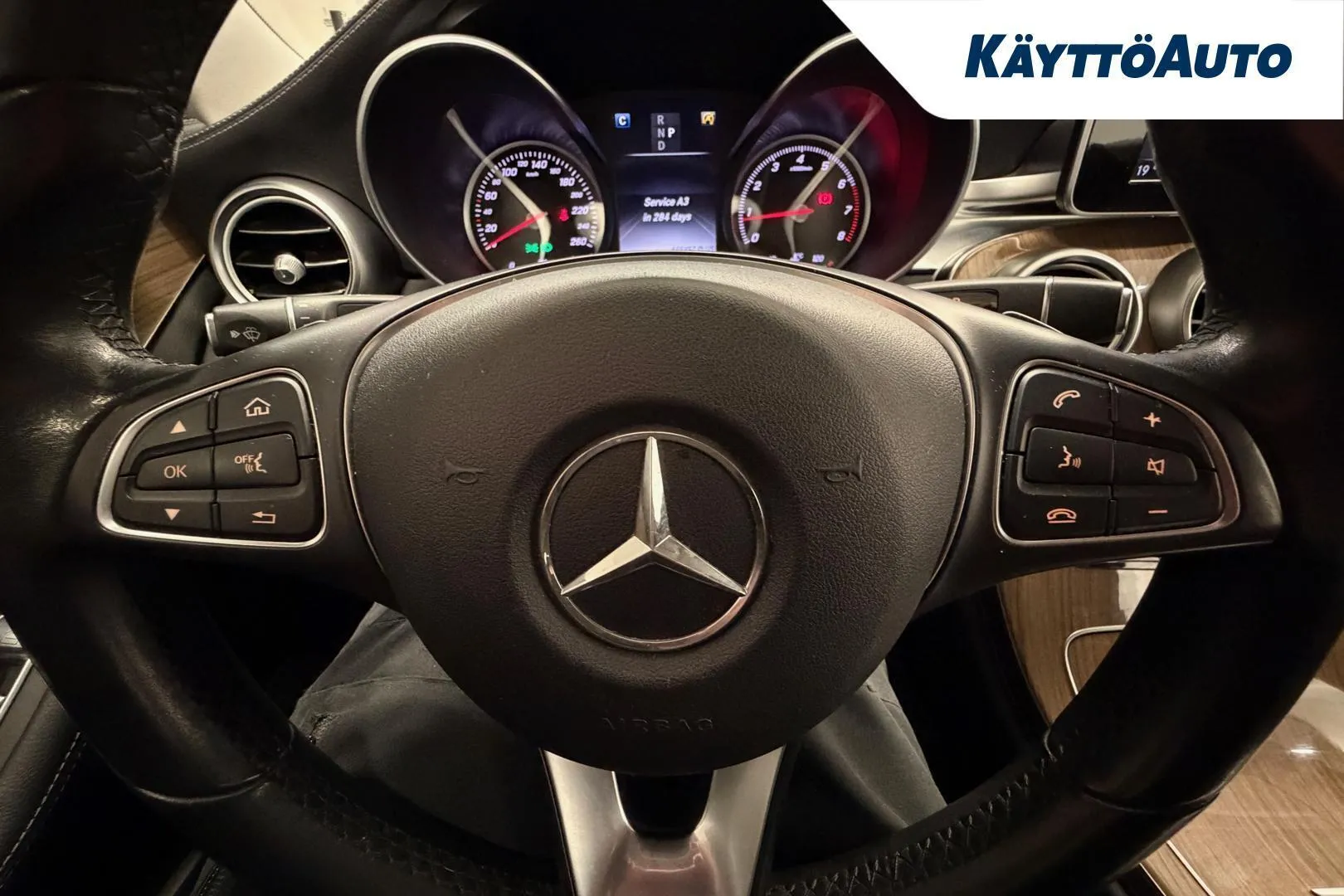 Mercedes-Benz C EOB-625 carousel image