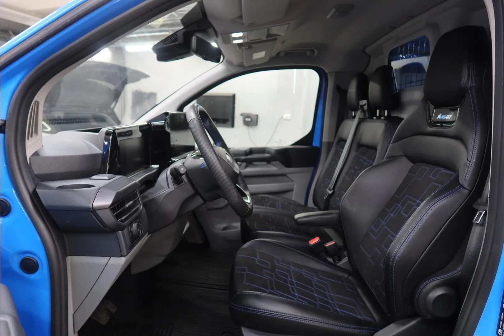 Ford Transit Custom MPU-655 carousel image