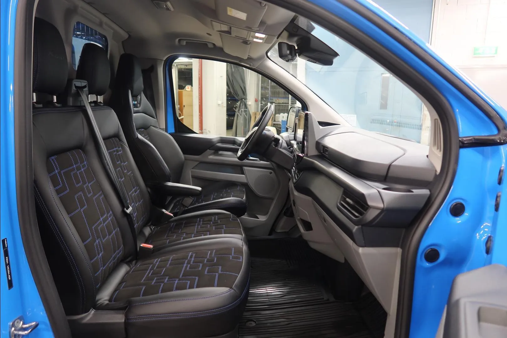 Ford Transit Custom MPU-655 carousel image