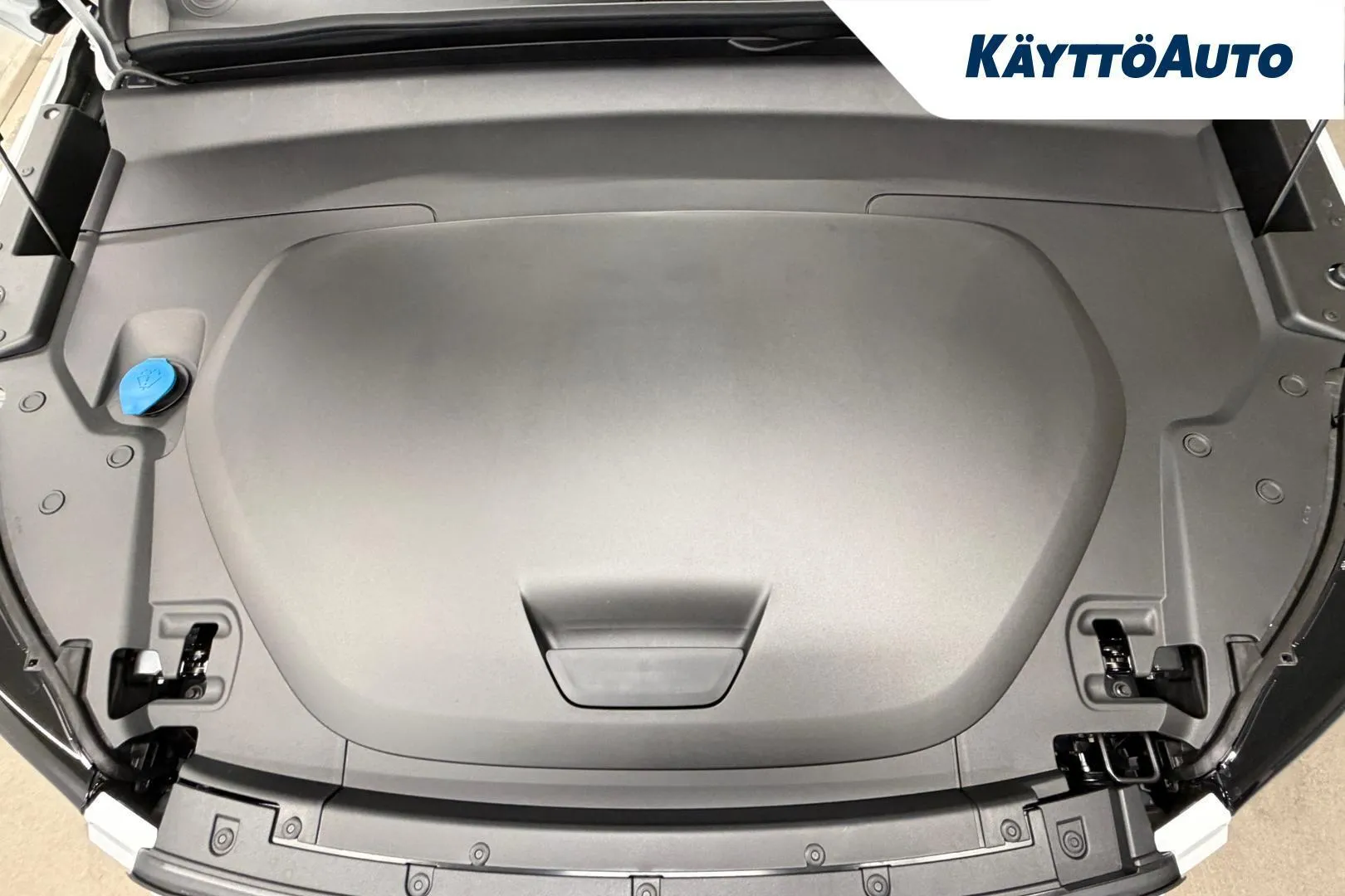 Volvo EX40 ZRA-448 carousel image