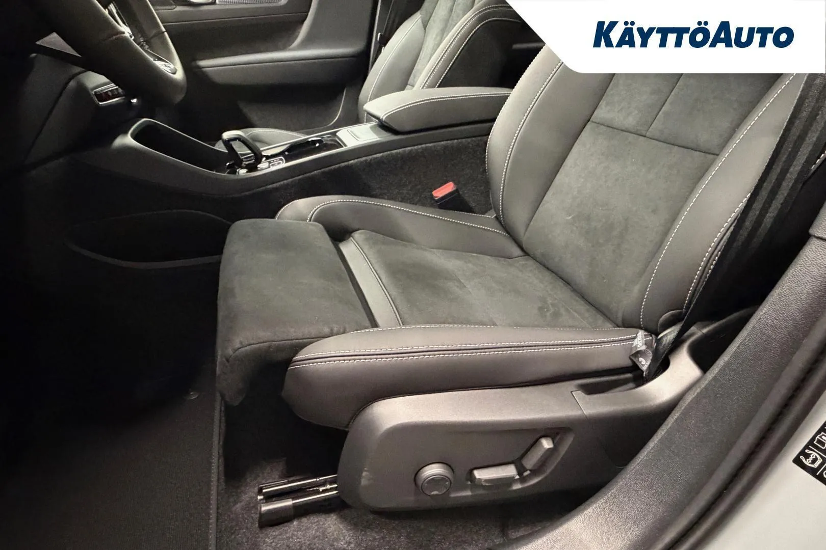 Volvo EC40 ZRC-205 carousel image