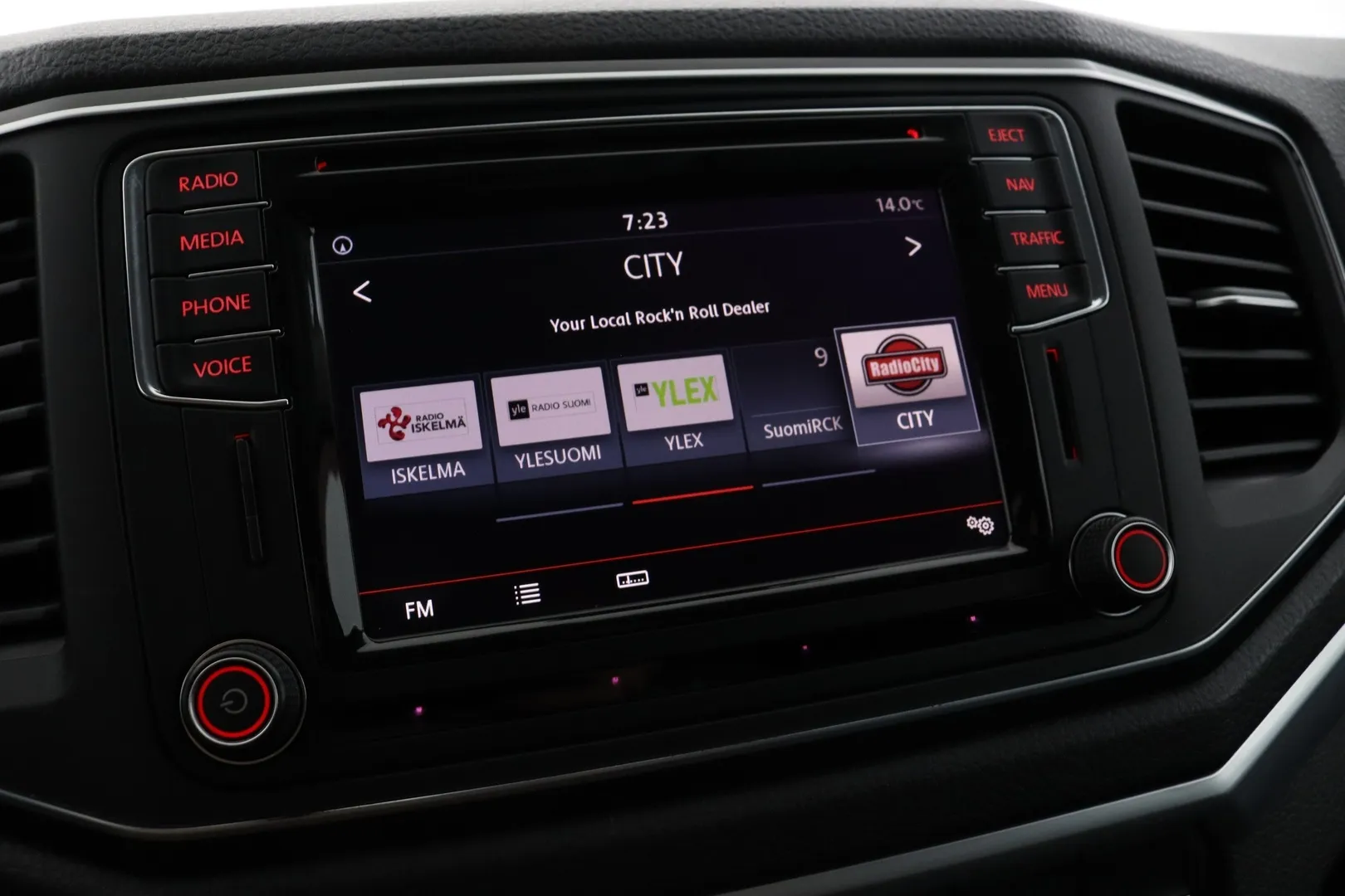 Volkswagen Amarok JKK-999 carousel image