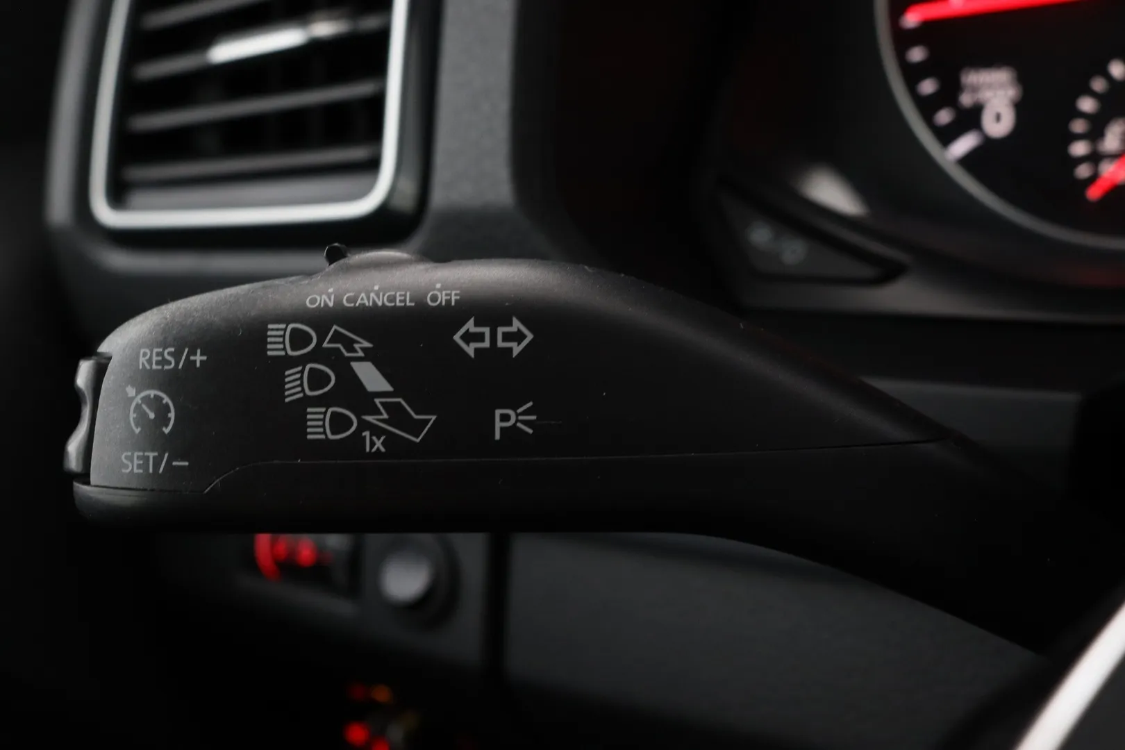 Volkswagen Amarok JKK-999 carousel image