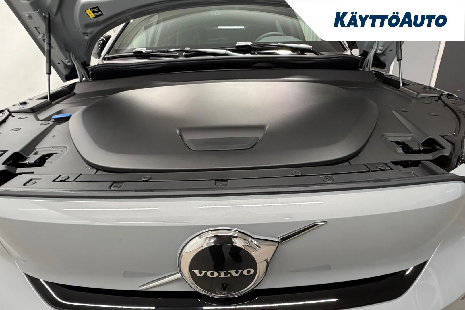 Volvo EX40 ZRA-764 carousel image