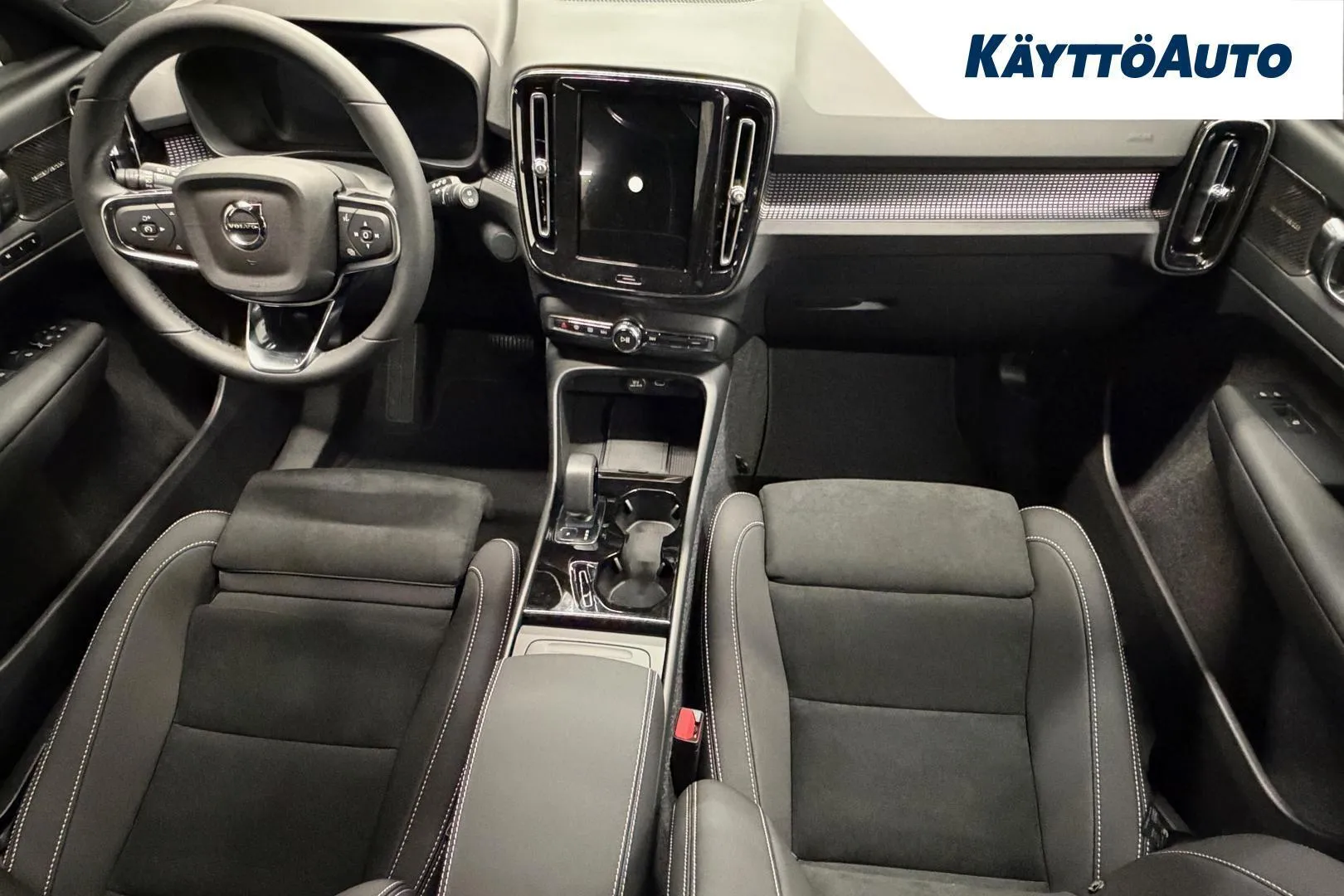 Volvo EX40 ZRA-764 carousel image