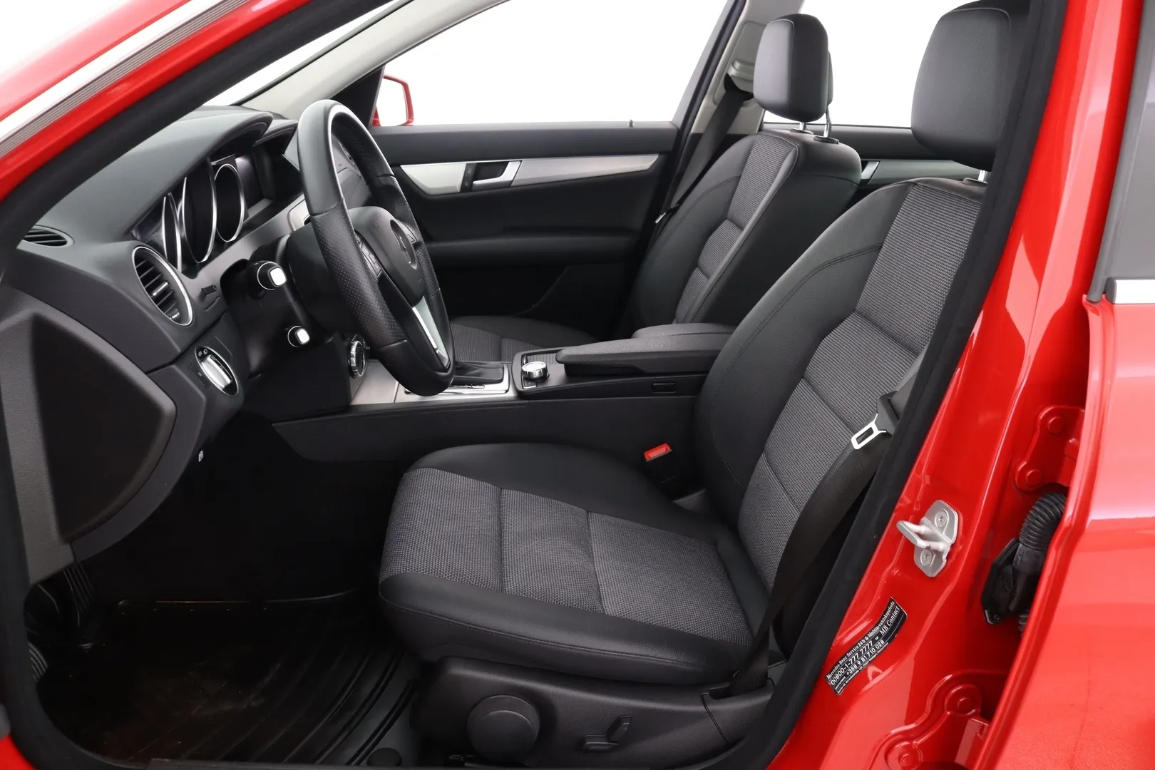 Mercedes-Benz C RRO-954 carousel image