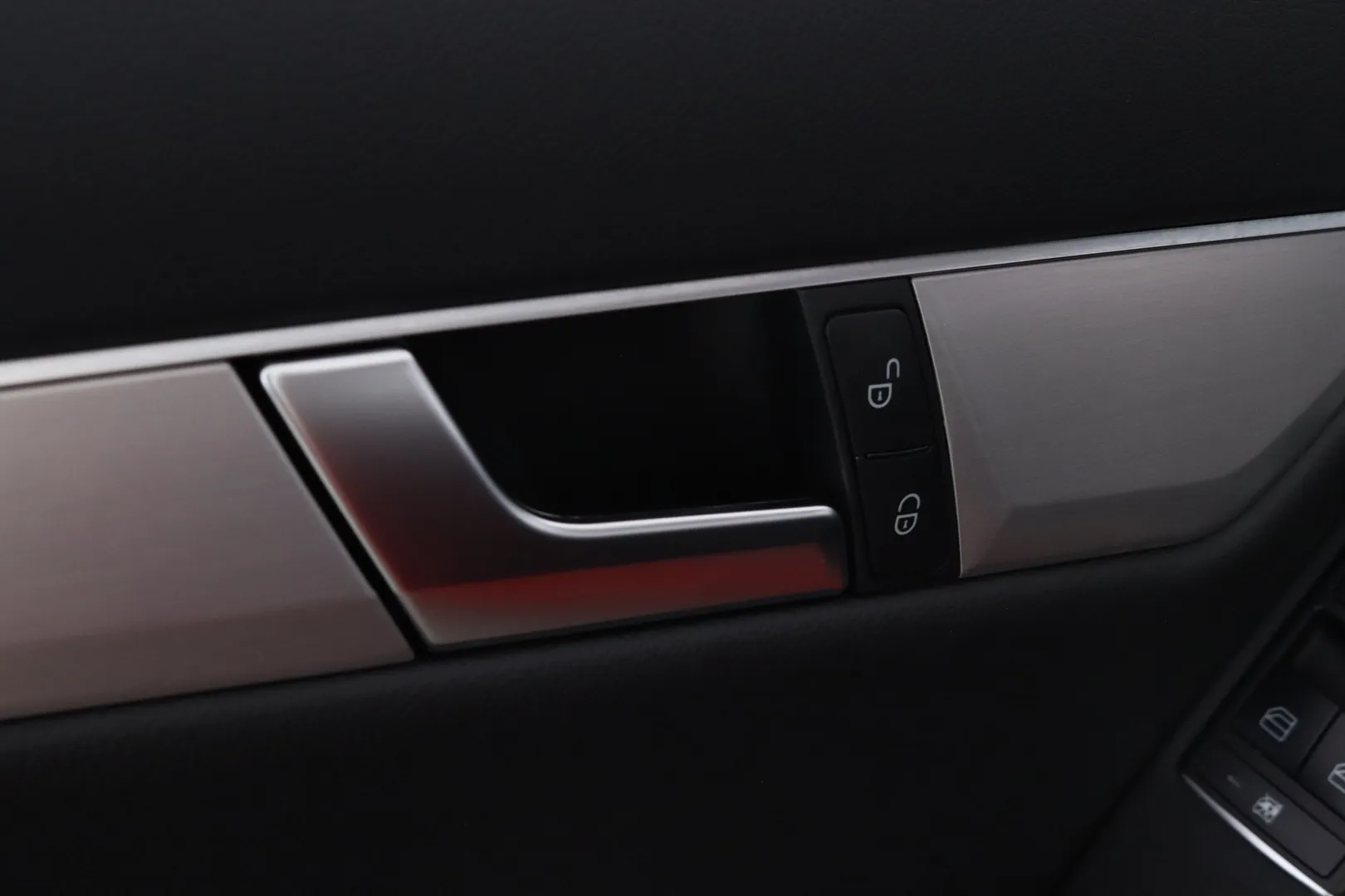 Mercedes-Benz C RRO-954 carousel image