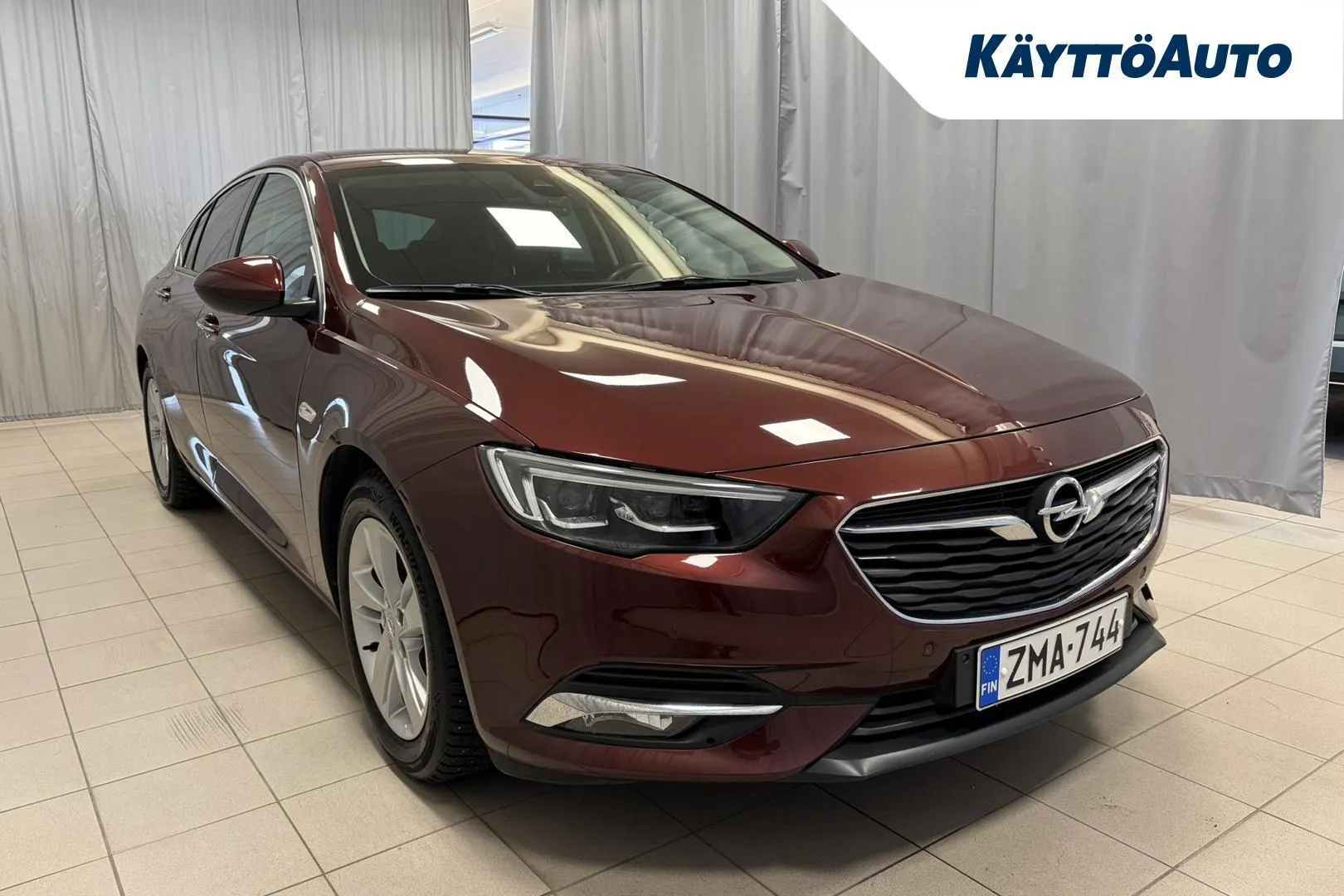 Opel Insignia ZMA-744 carousel image