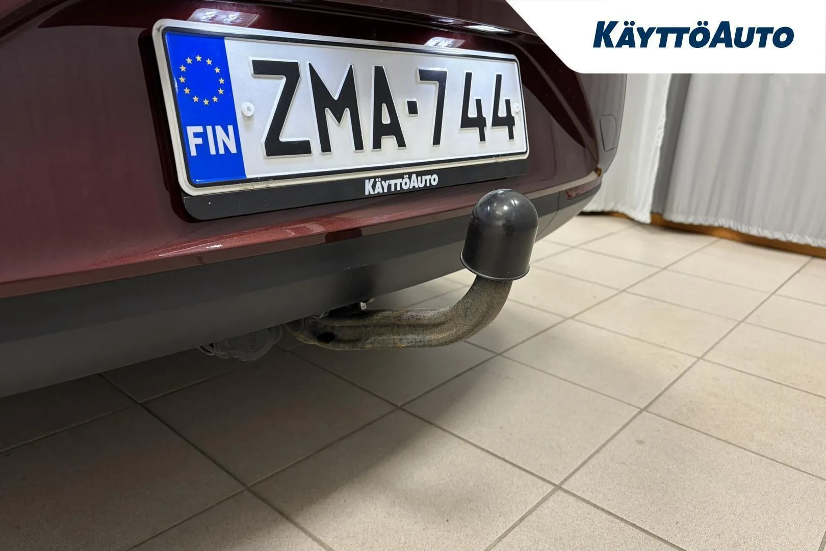Opel Insignia ZMA-744 carousel image