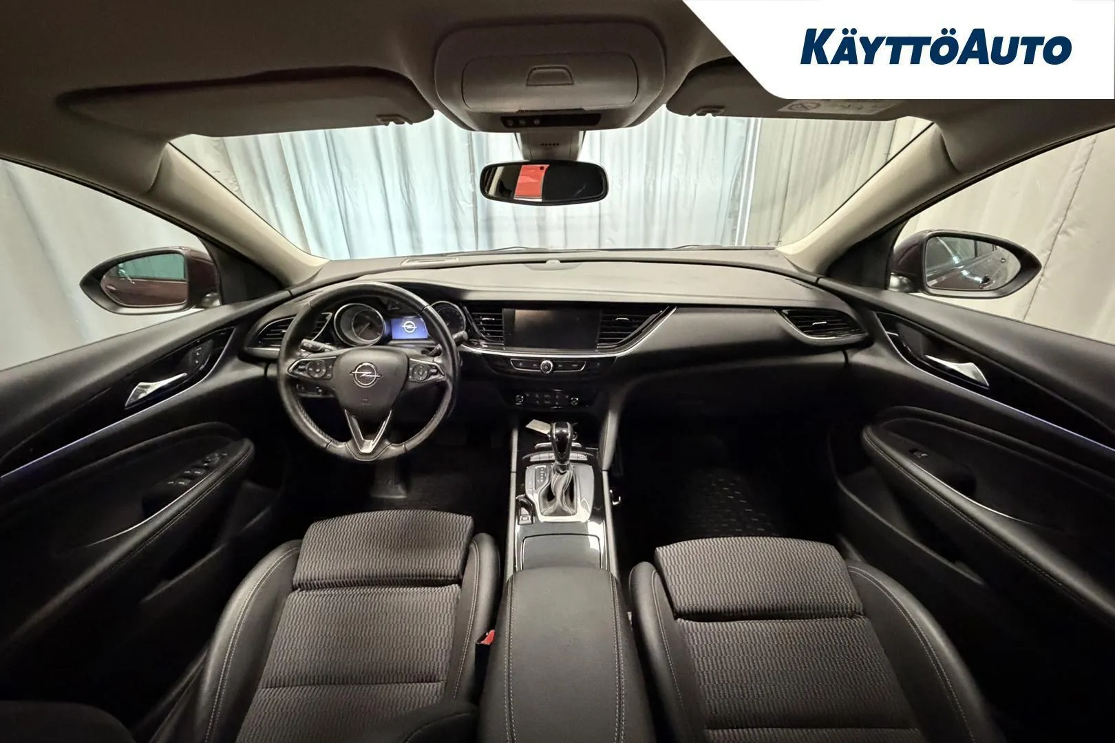 Opel Insignia ZMA-744 carousel image