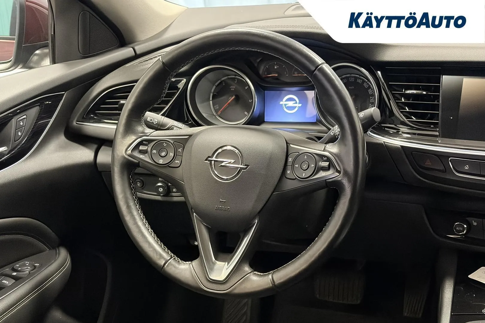 Opel Insignia ZMA-744 carousel image