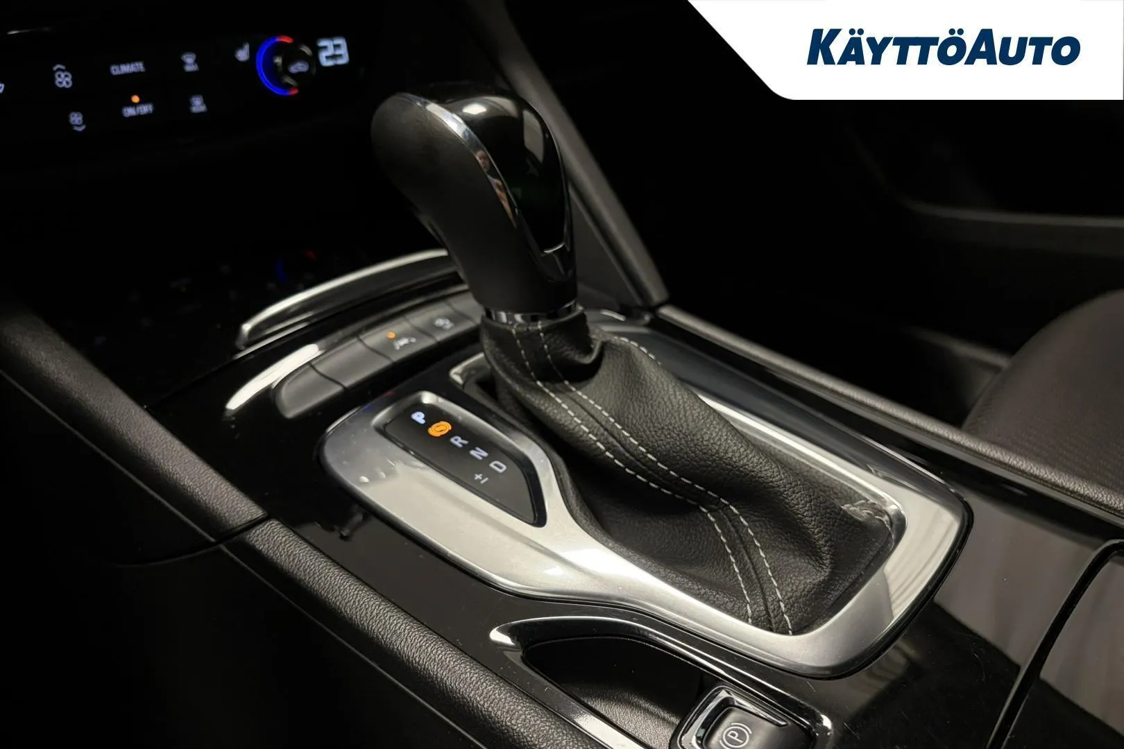 Opel Insignia ZMA-744 carousel image