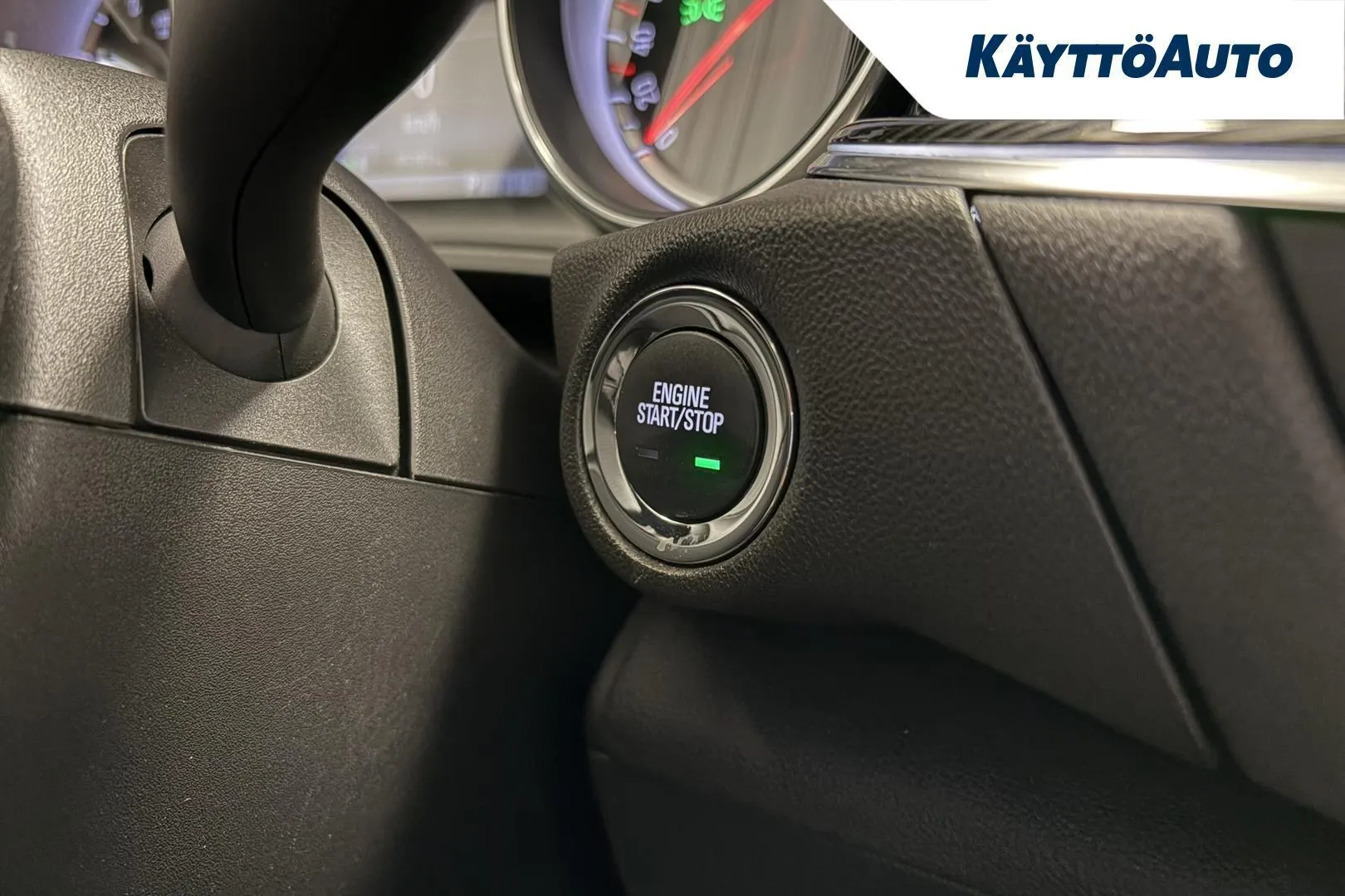 Opel Insignia ZMA-744 carousel image